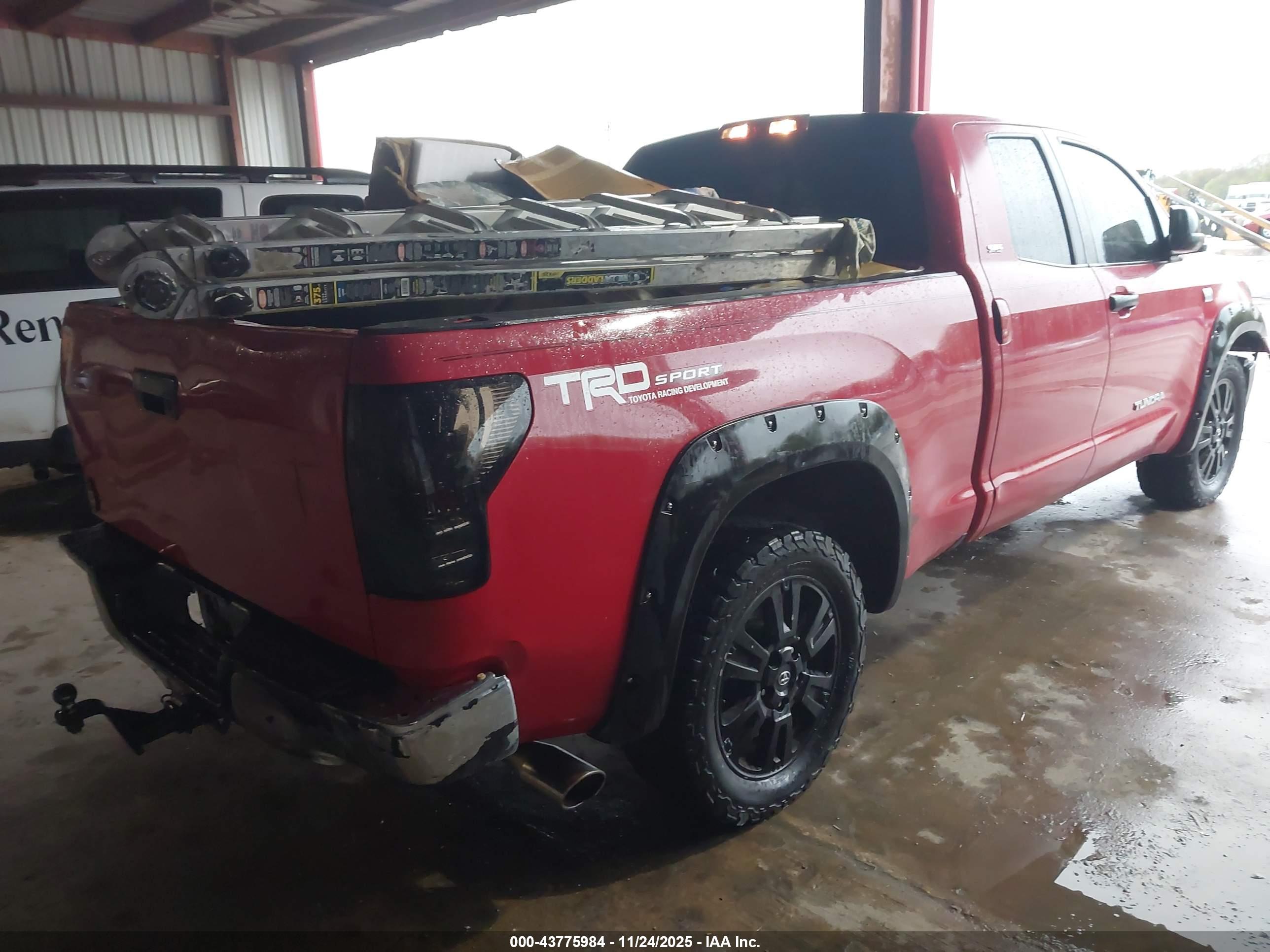 TOYOTA TUNDRA image 4