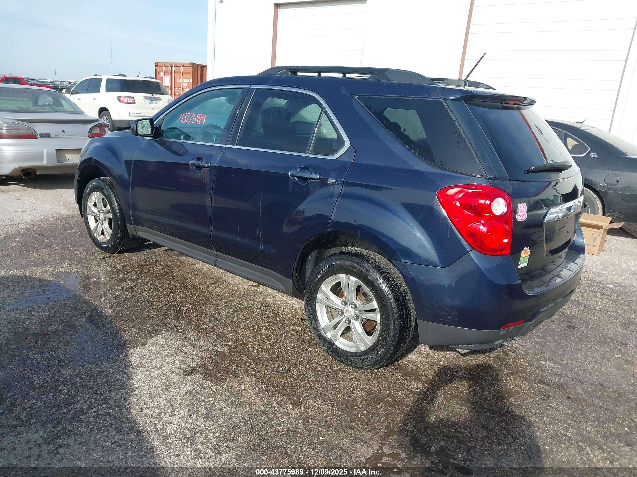 CHEVROLET EQUINOX image 3