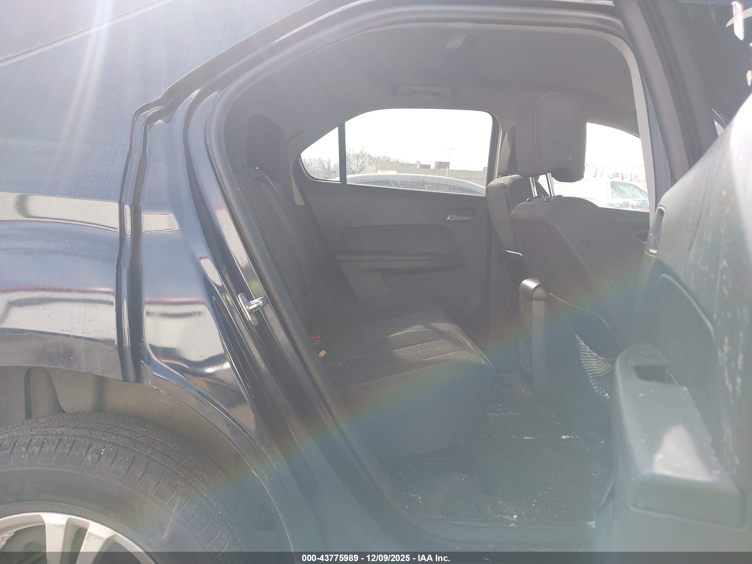 CHEVROLET EQUINOX image 8