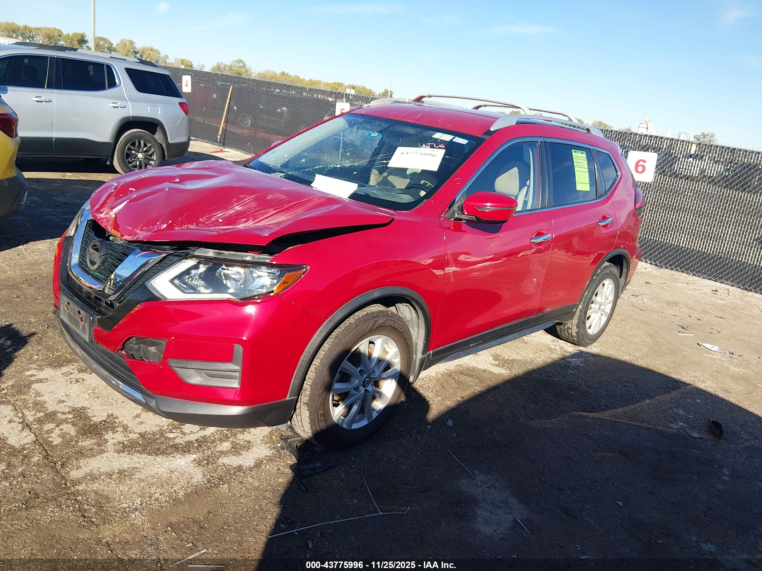 NISSAN ROGUE image 2