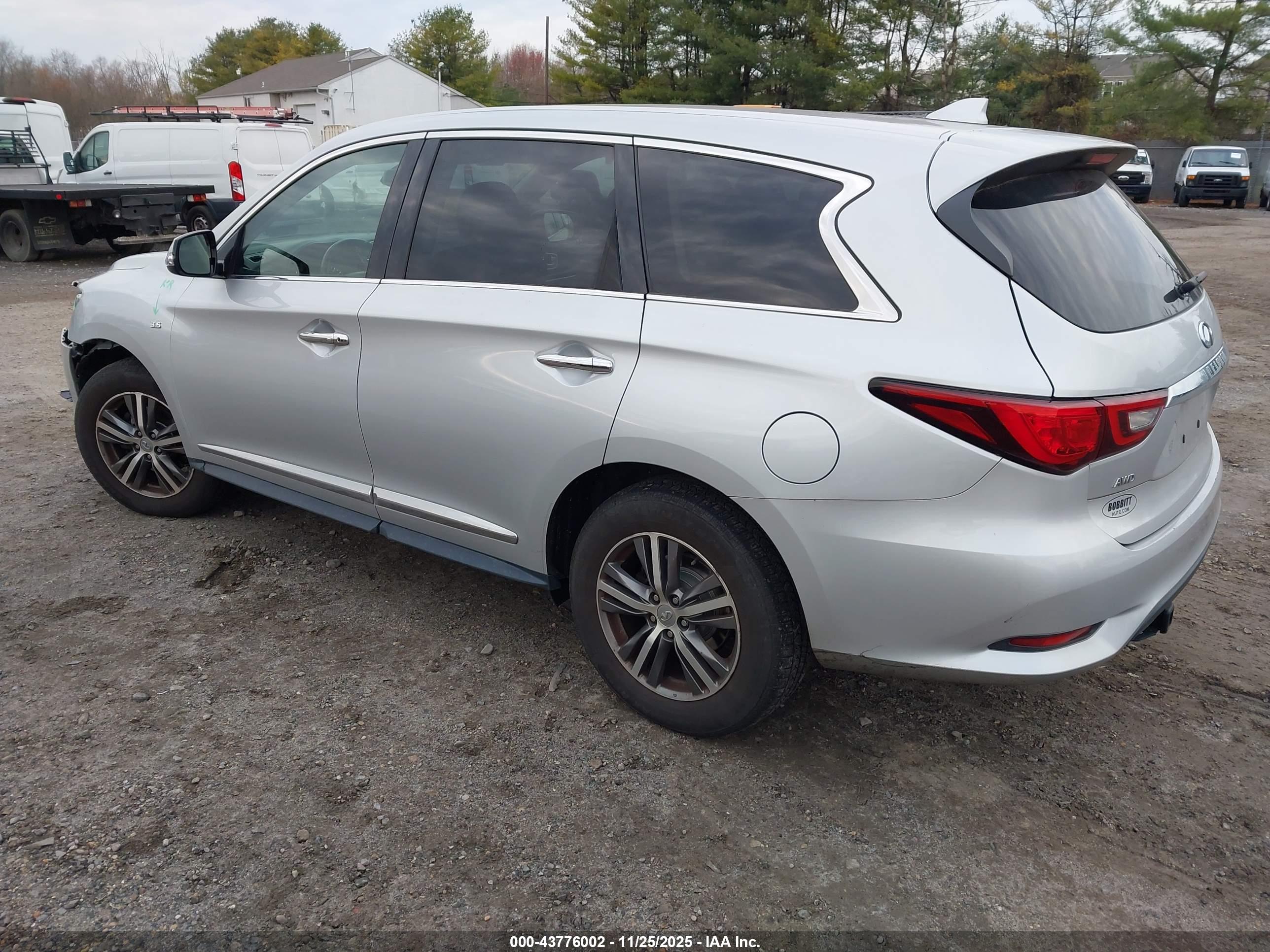 INFINITI QX60 image 3