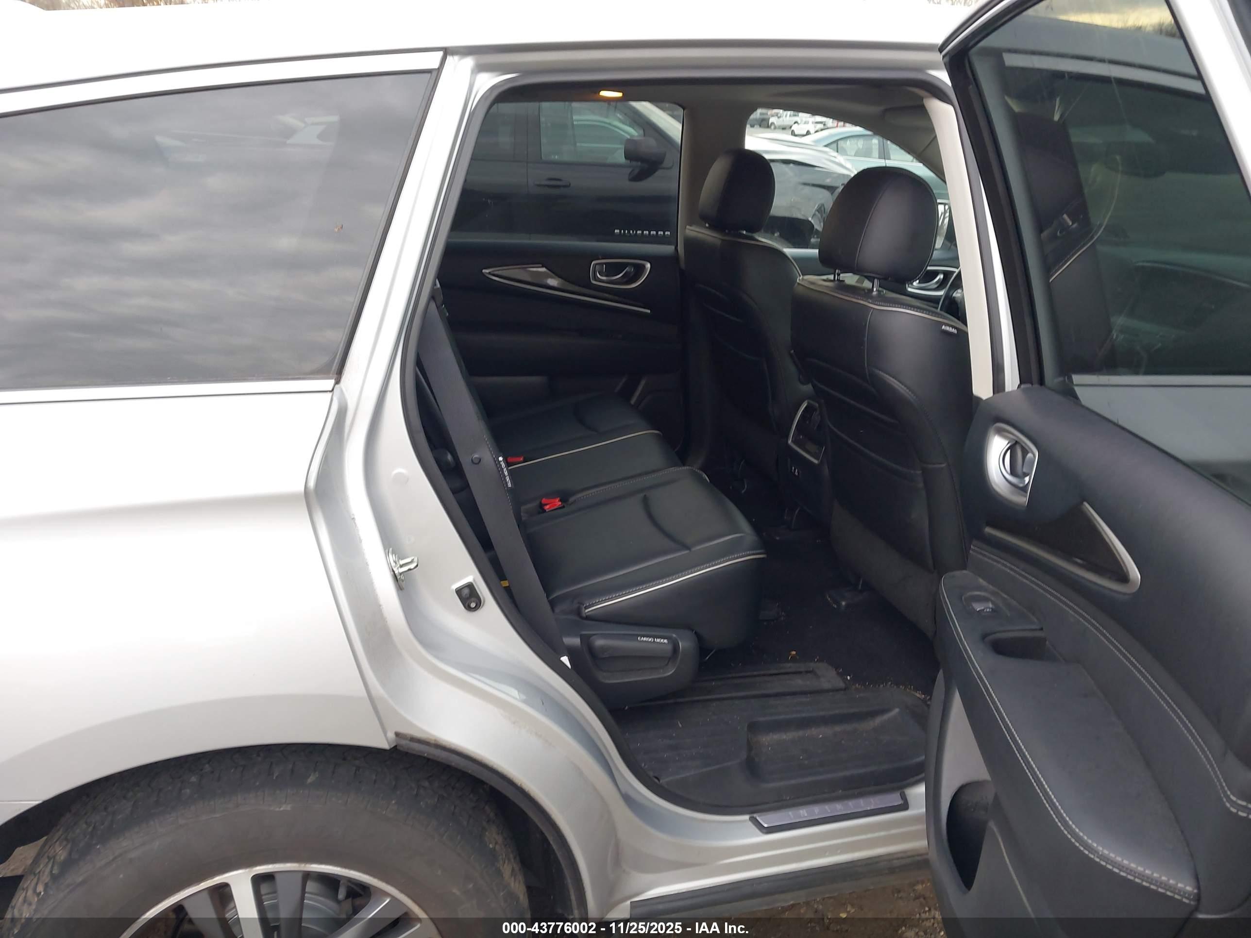 INFINITI QX60 image 8
