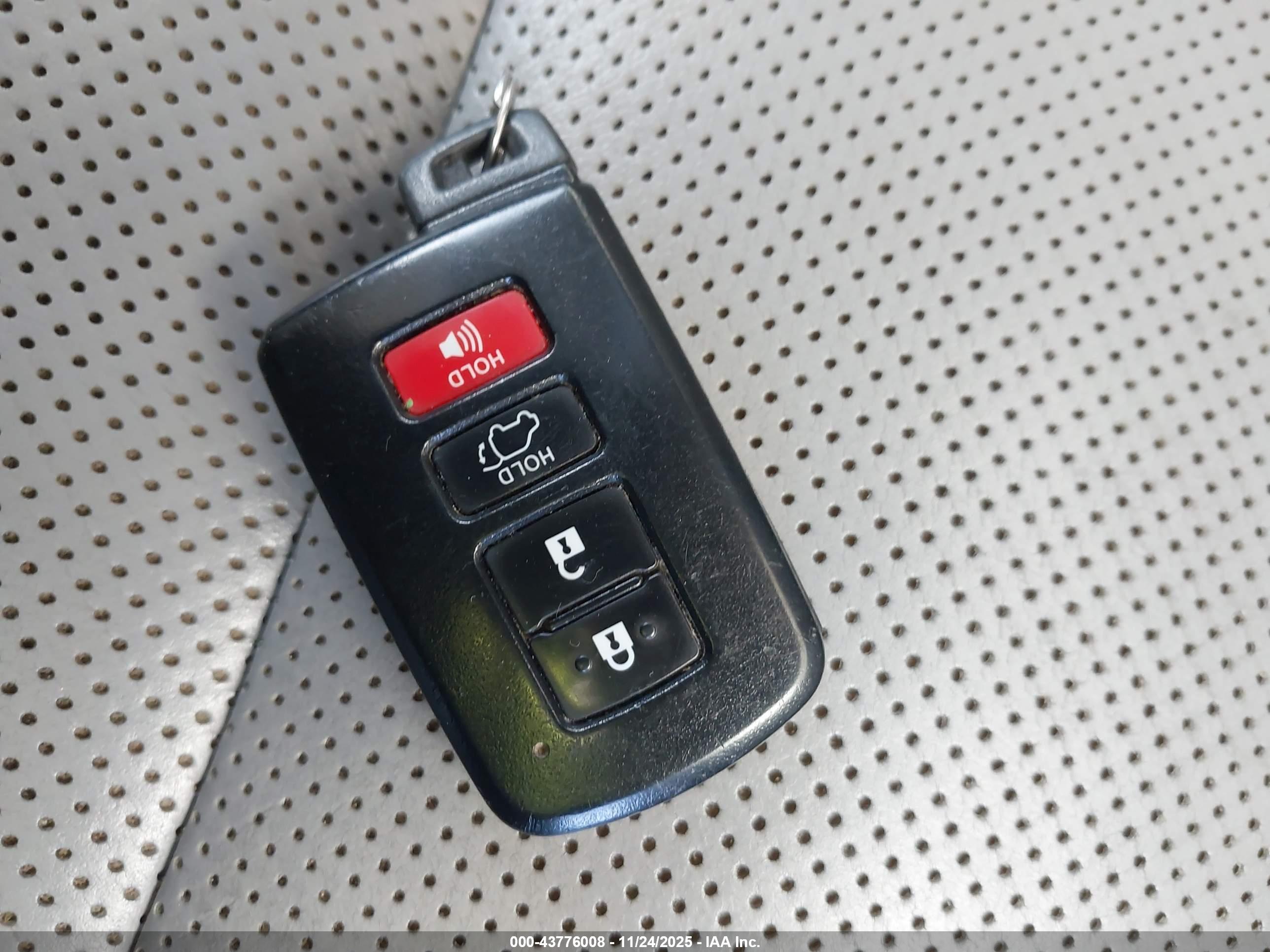 TOYOTA HIGHLANDER image 11
