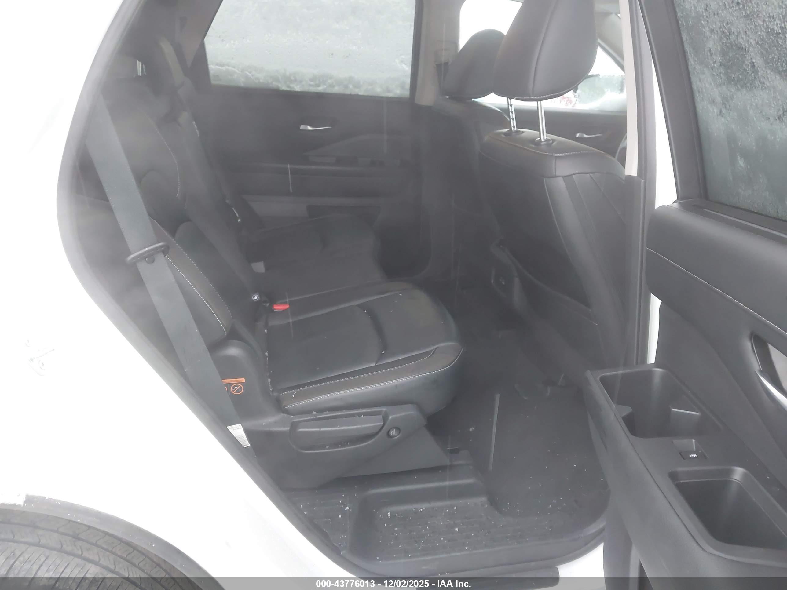 NISSAN PATHFINDER image 8