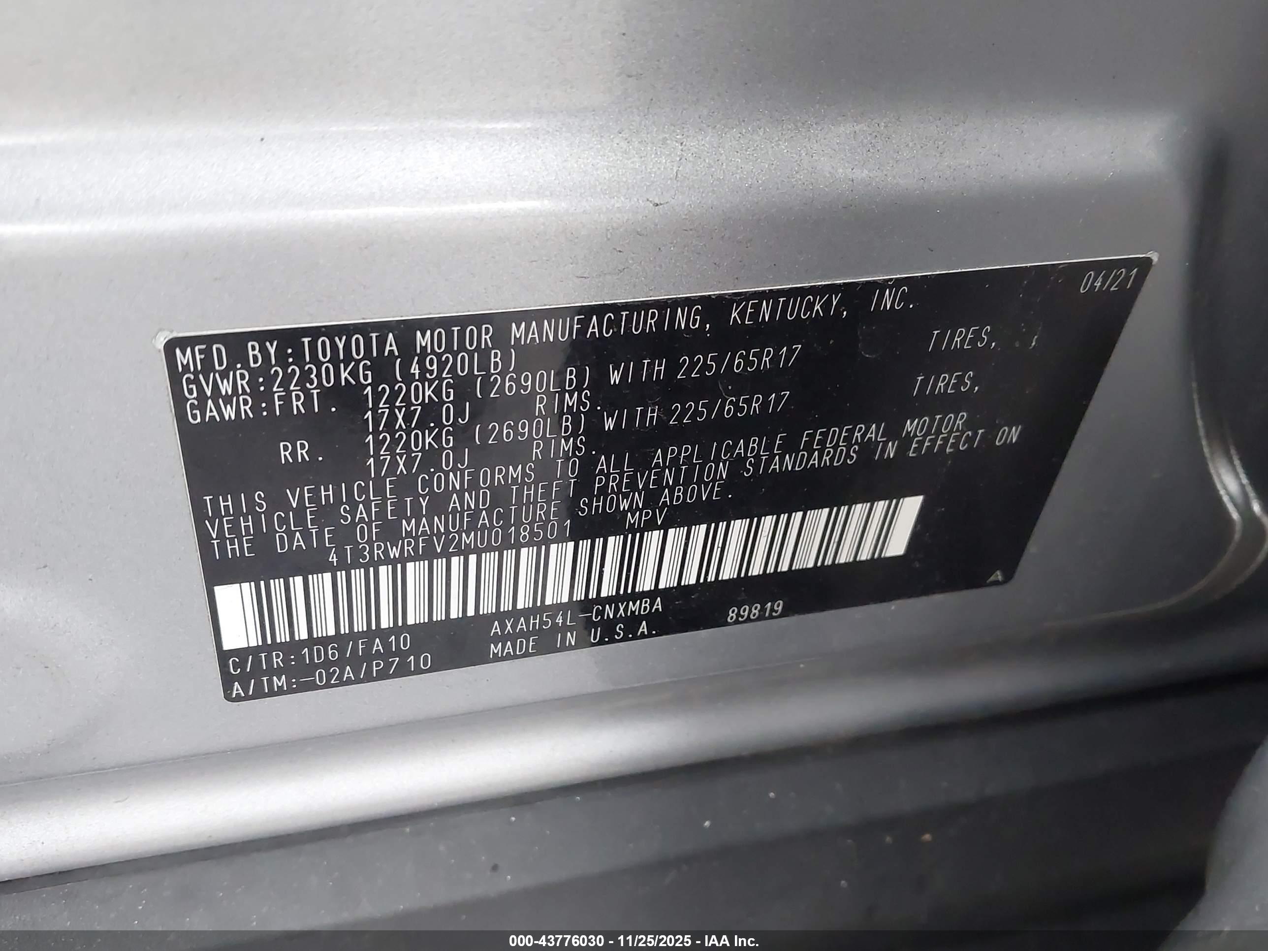 TOYOTA RAV4 image 9