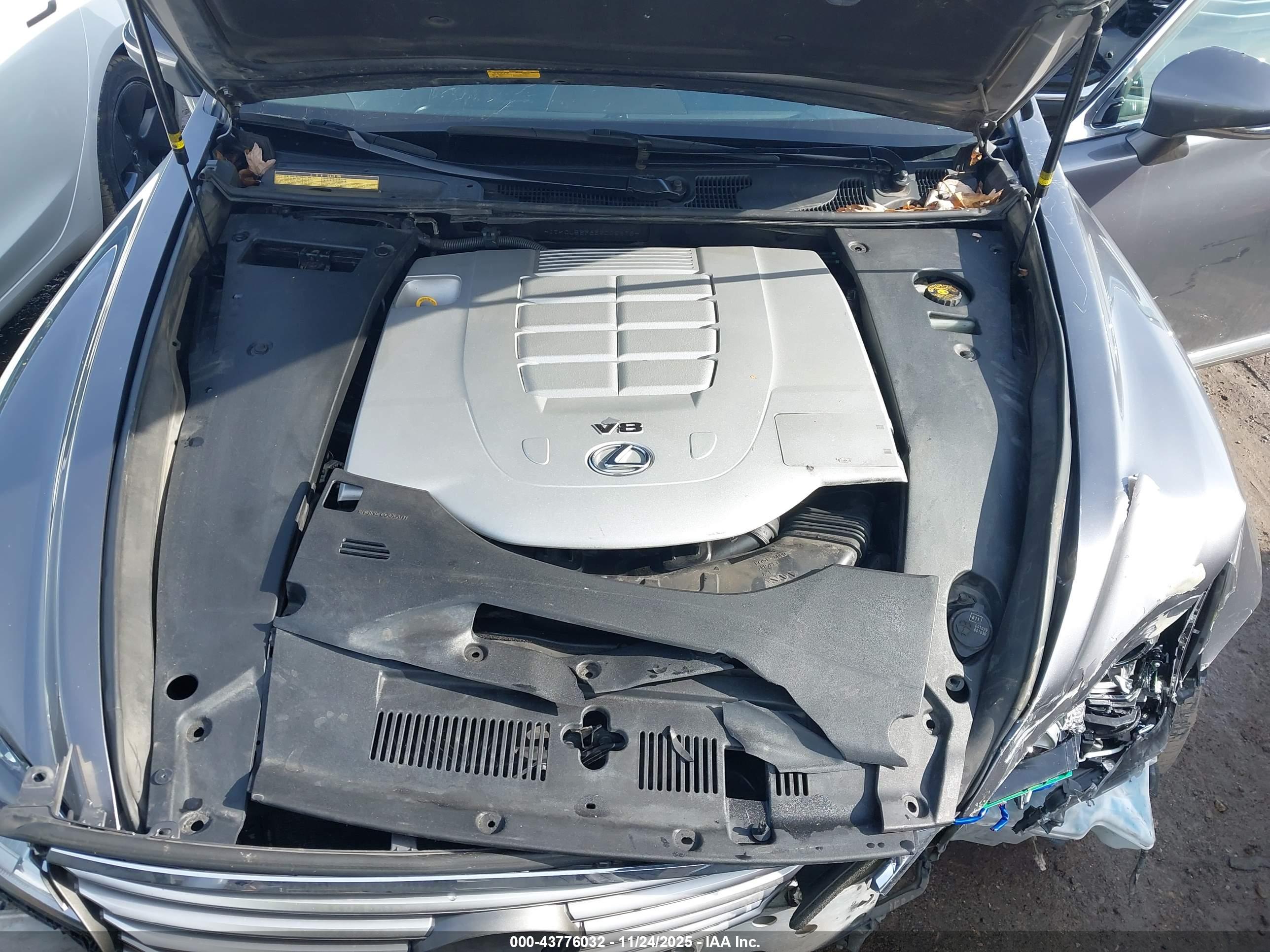 LEXUS LS image 10