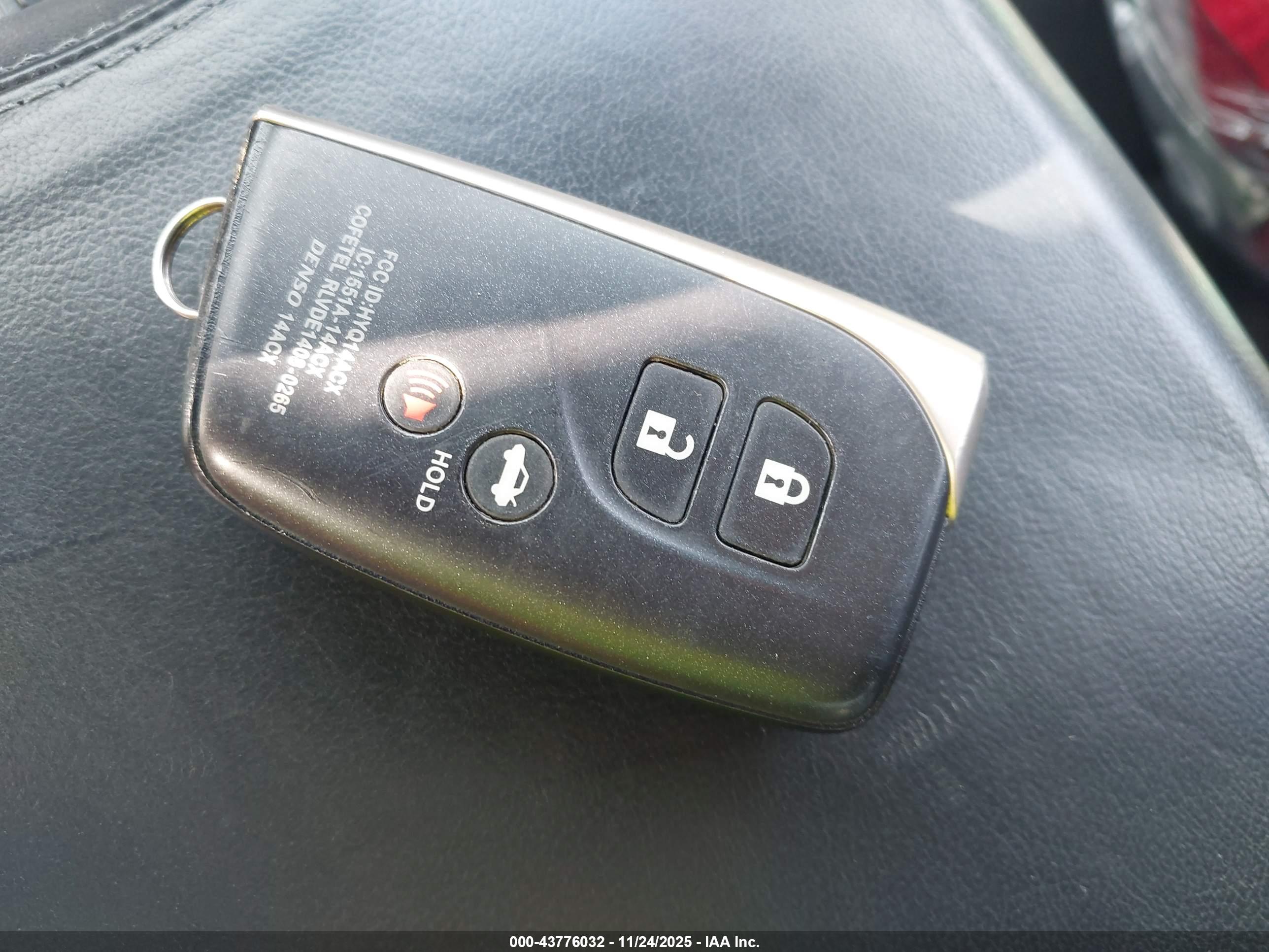 LEXUS LS image 11