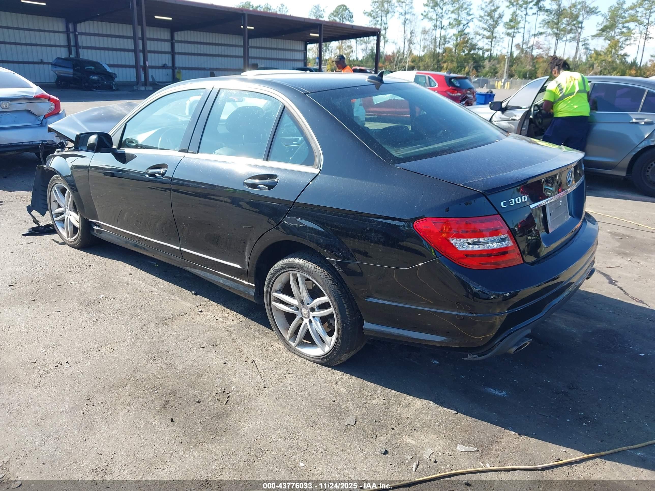 MERCEDES-BENZ C image 3