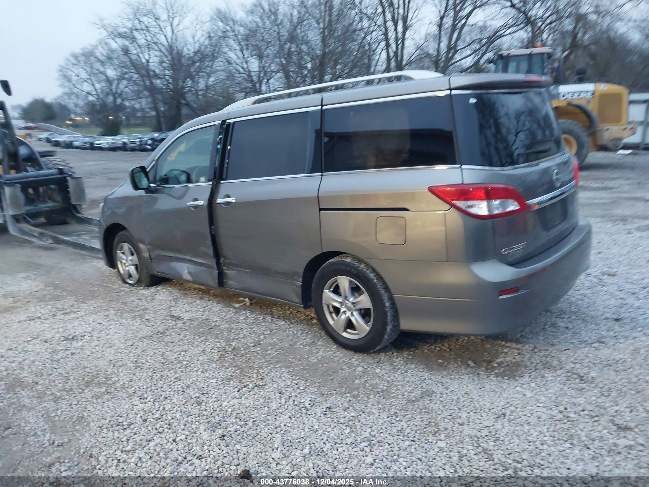 NISSAN QUEST image 3