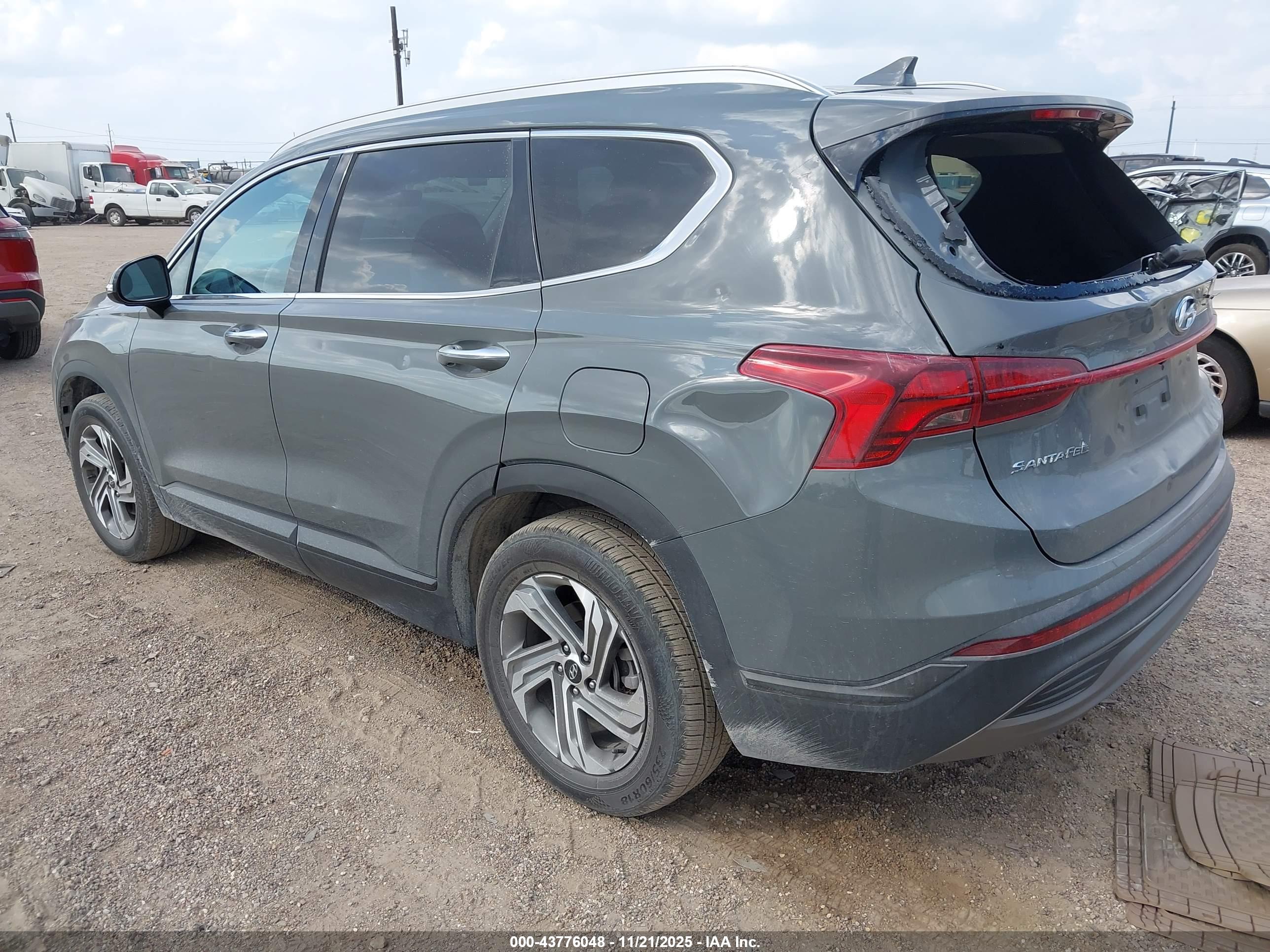 HYUNDAI SANTA image 3