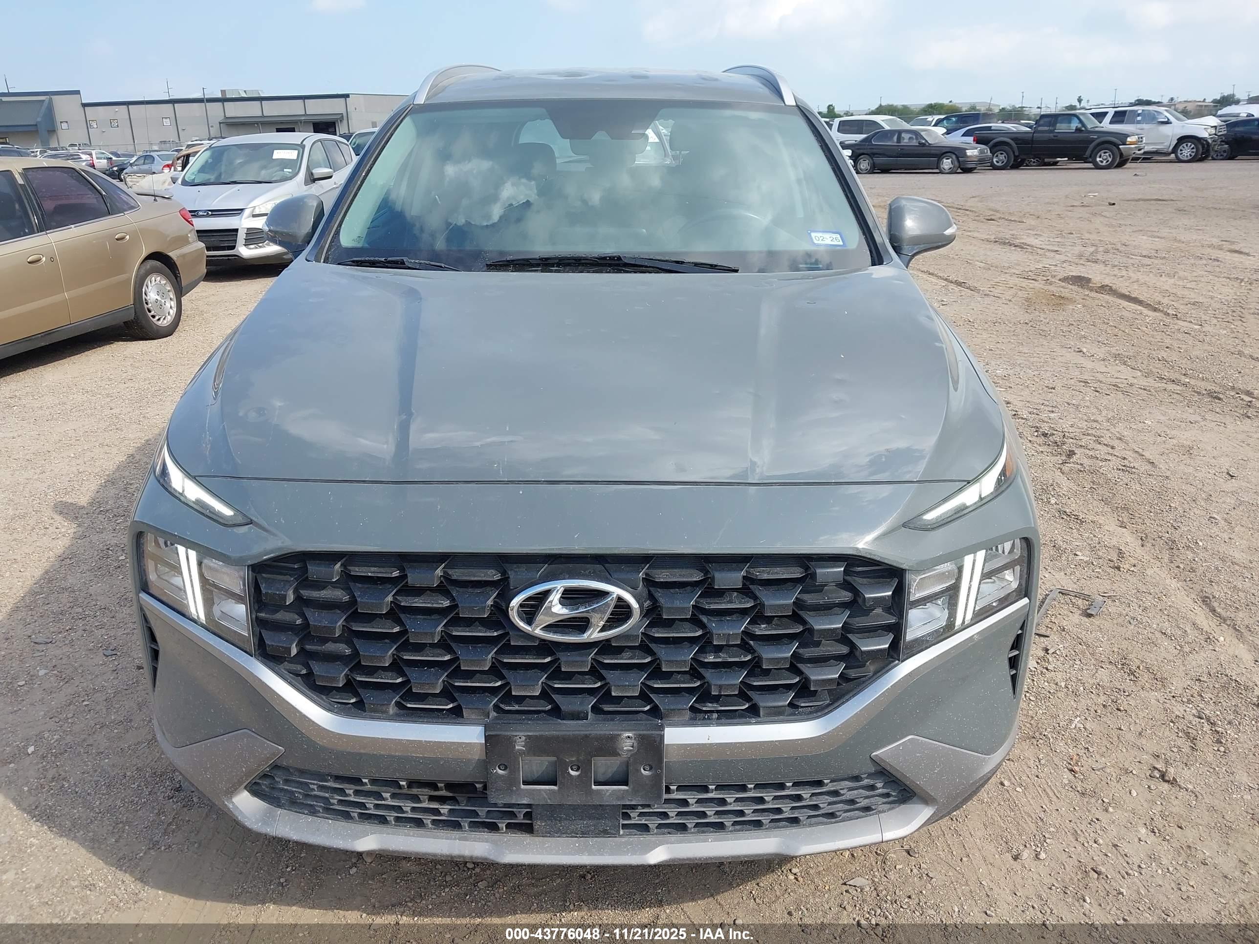 HYUNDAI SANTA image 6