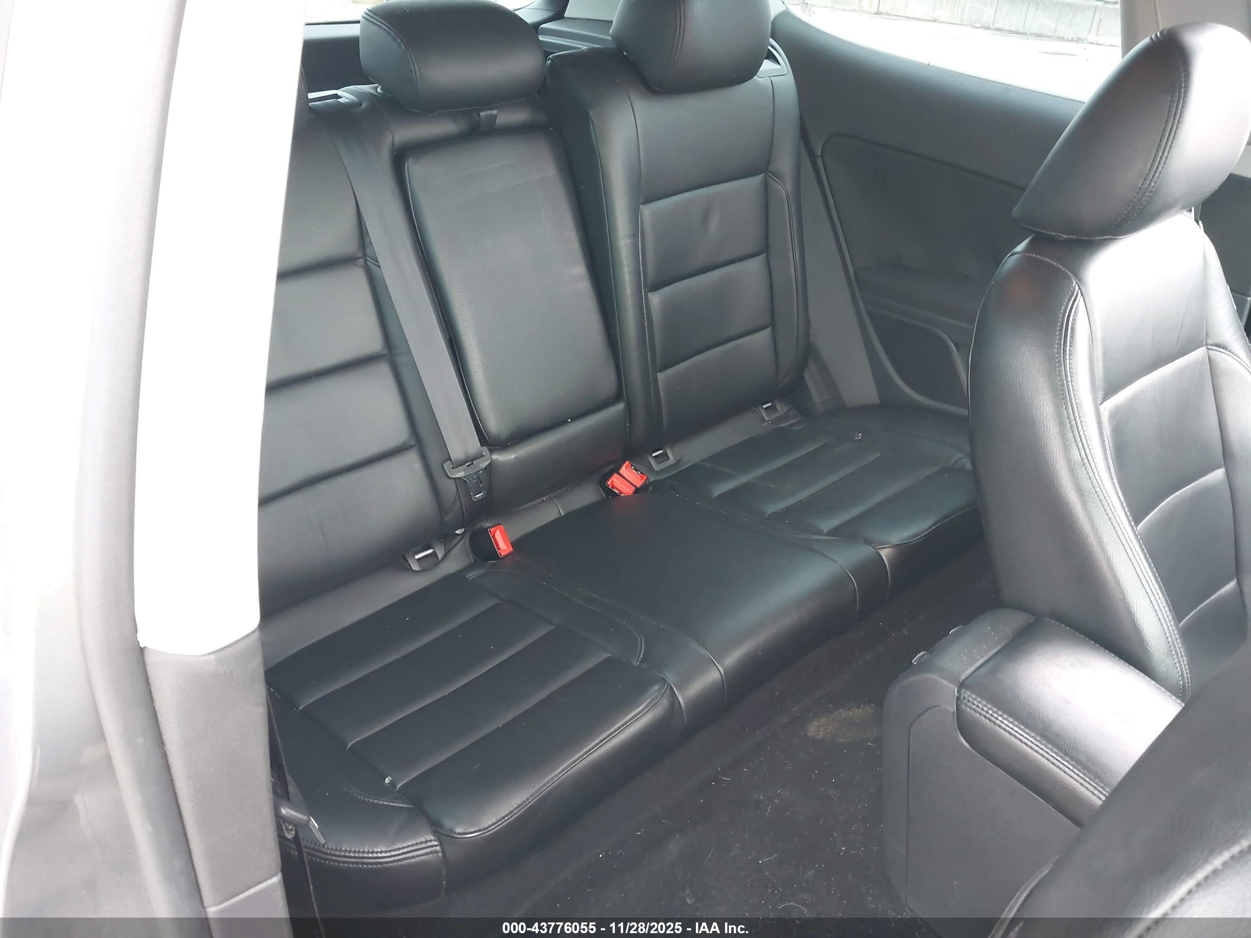 VOLKSWAGEN GOLF image 8