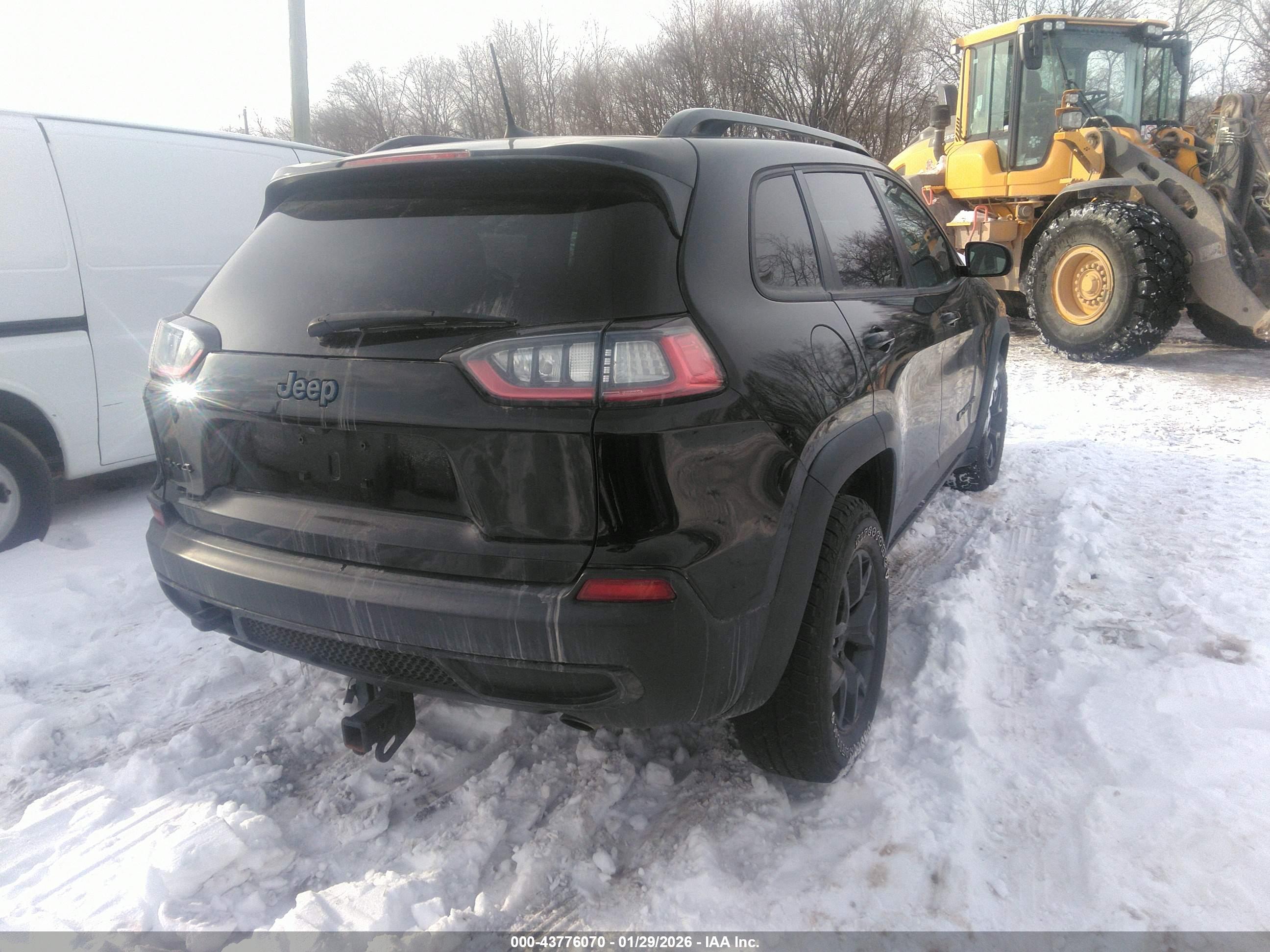 JEEP CHEROKEE image 4