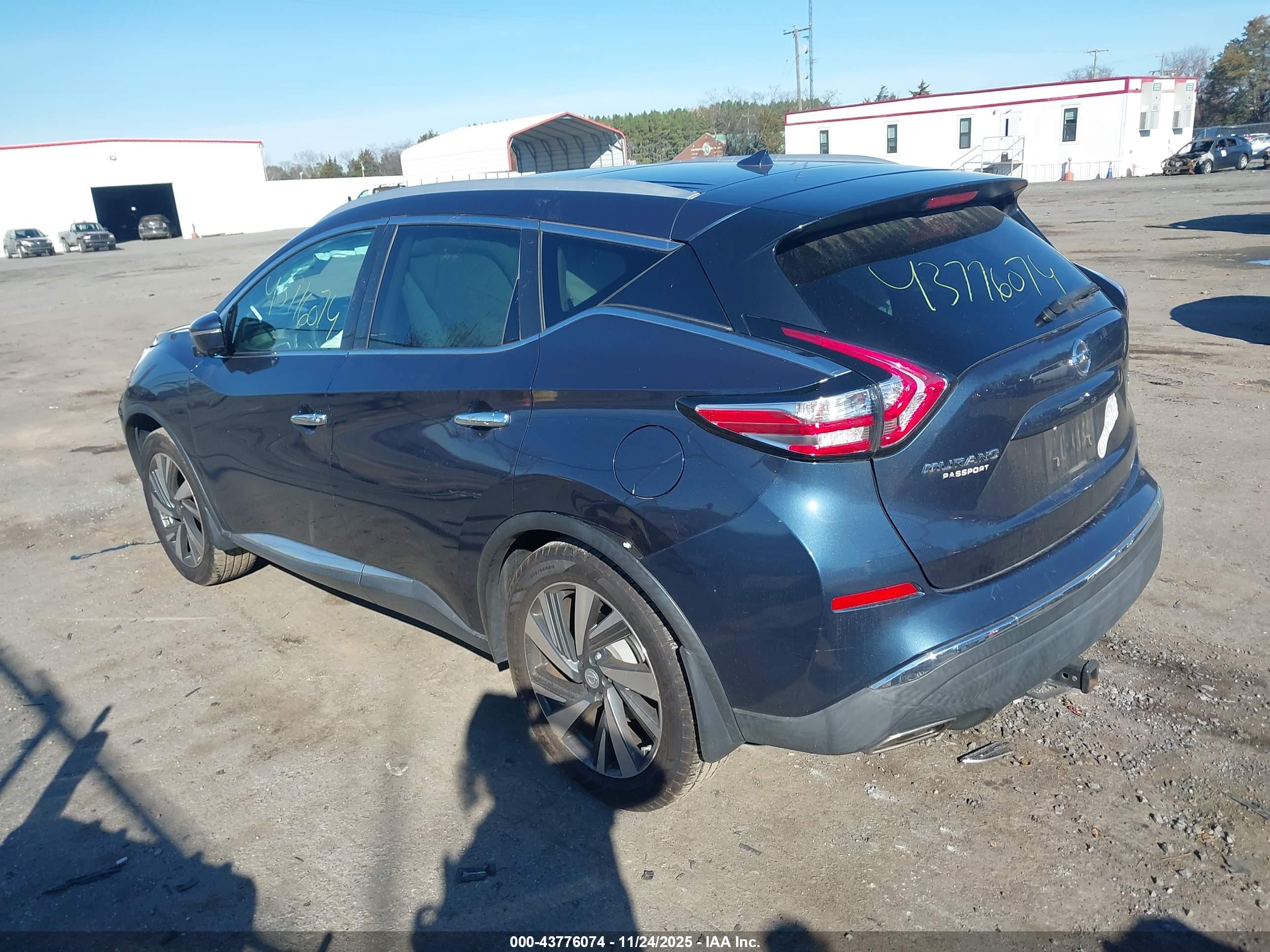 NISSAN MURANO image 3