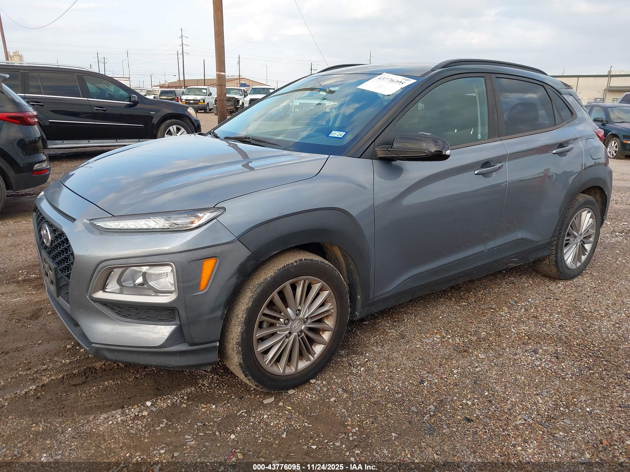HYUNDAI KONA image 2