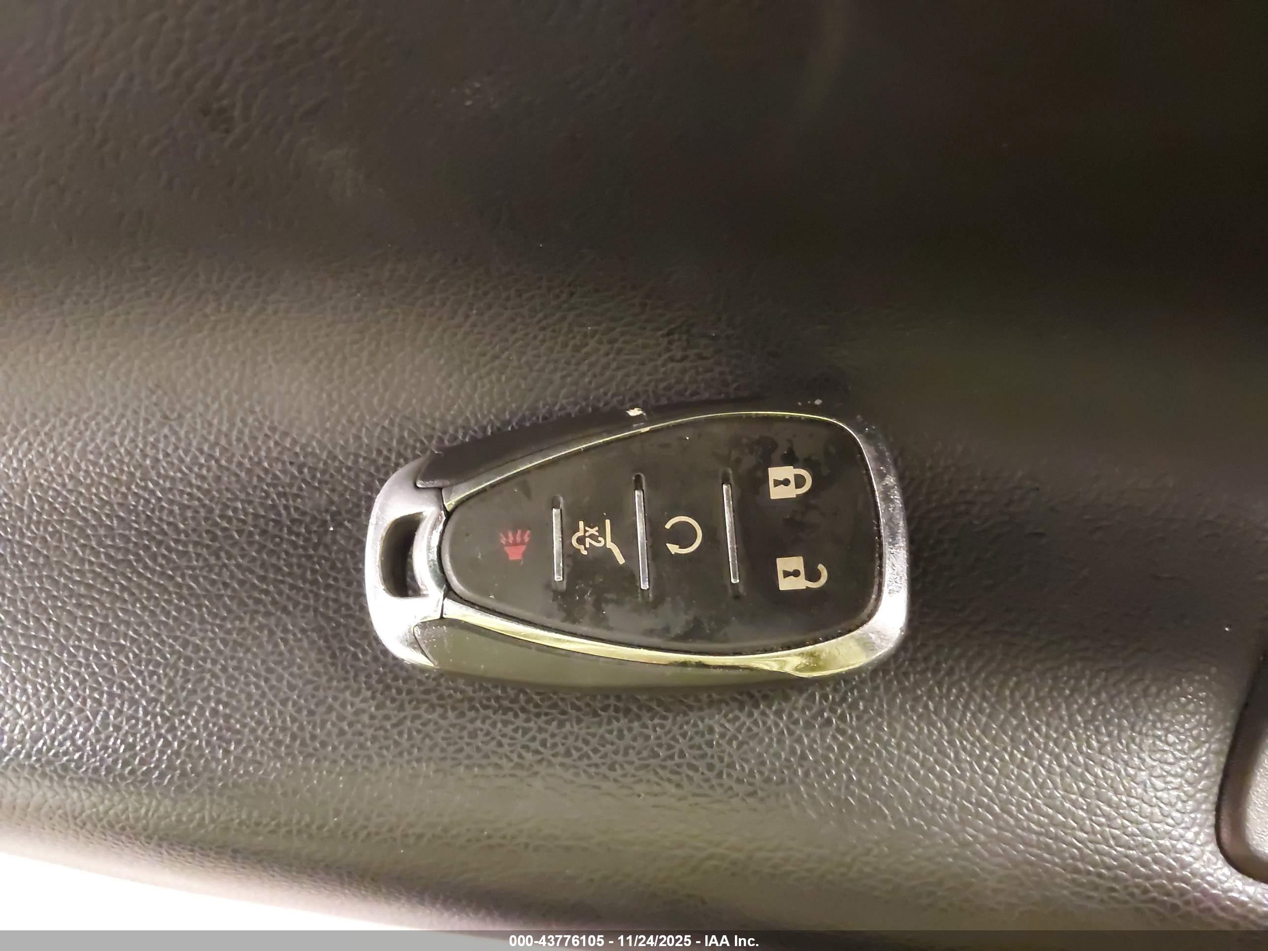 CHEVROLET EQUINOX image 11