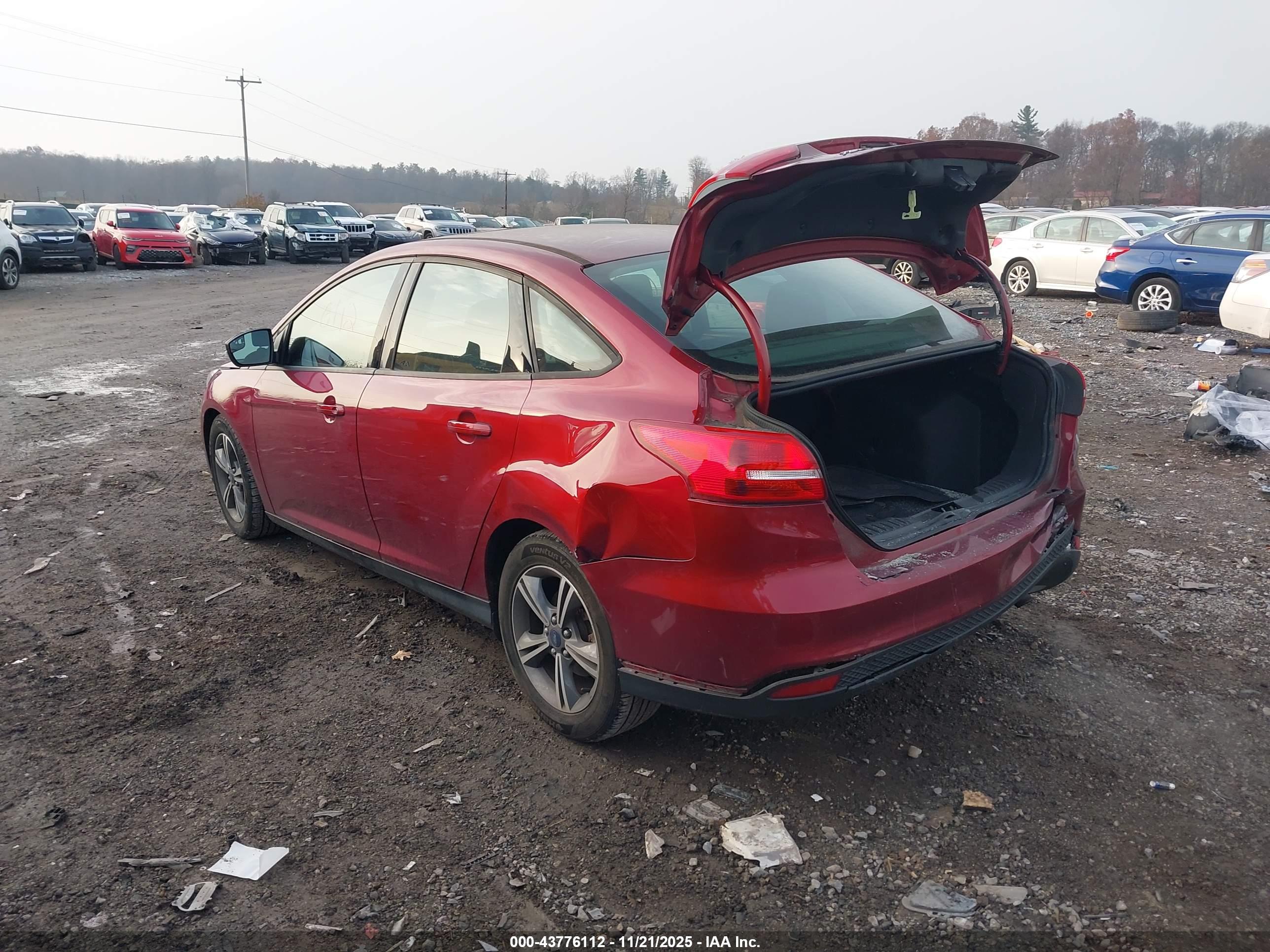 FORD FOCUS image 3
