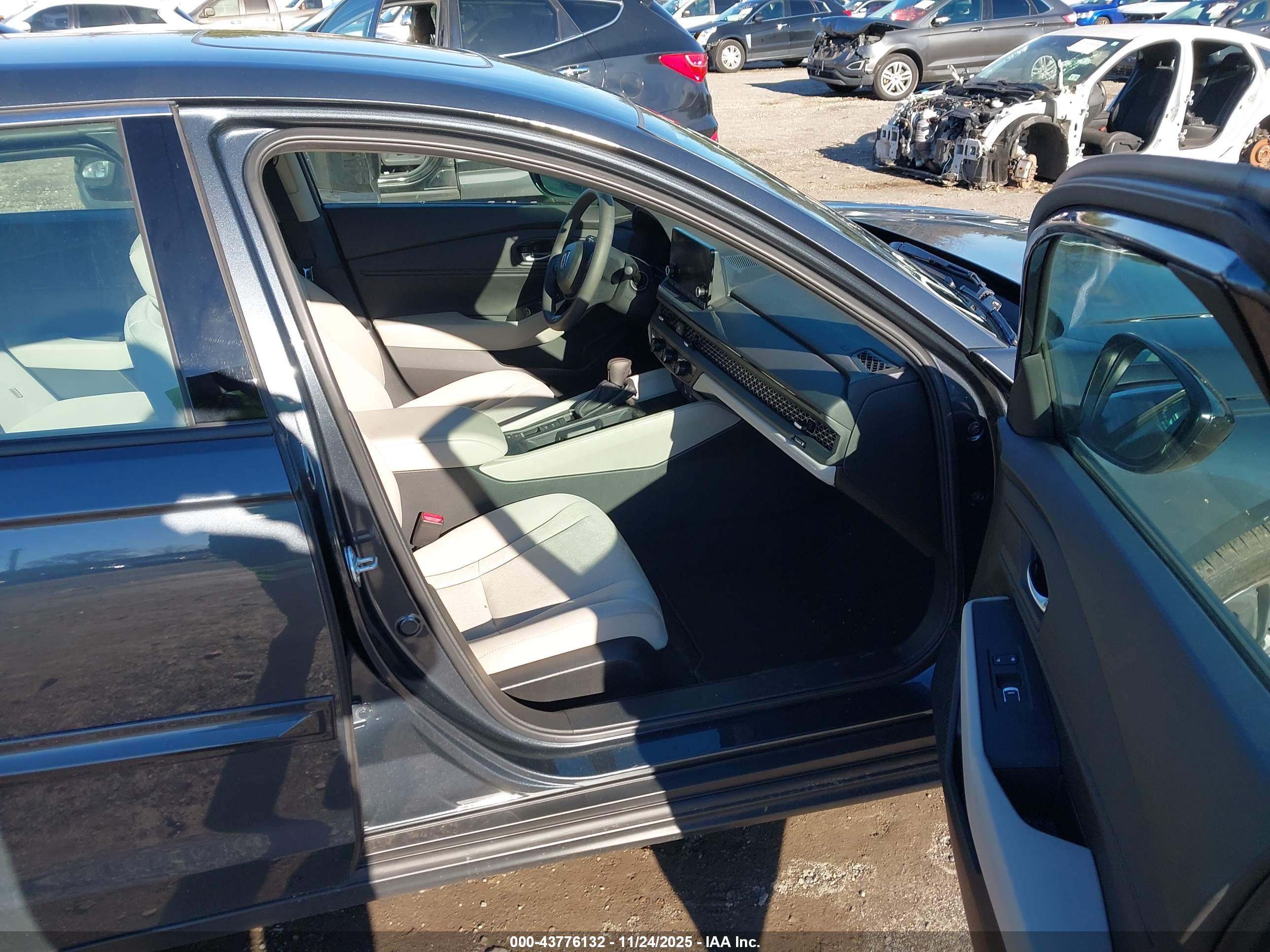 HONDA ACCORD image 5