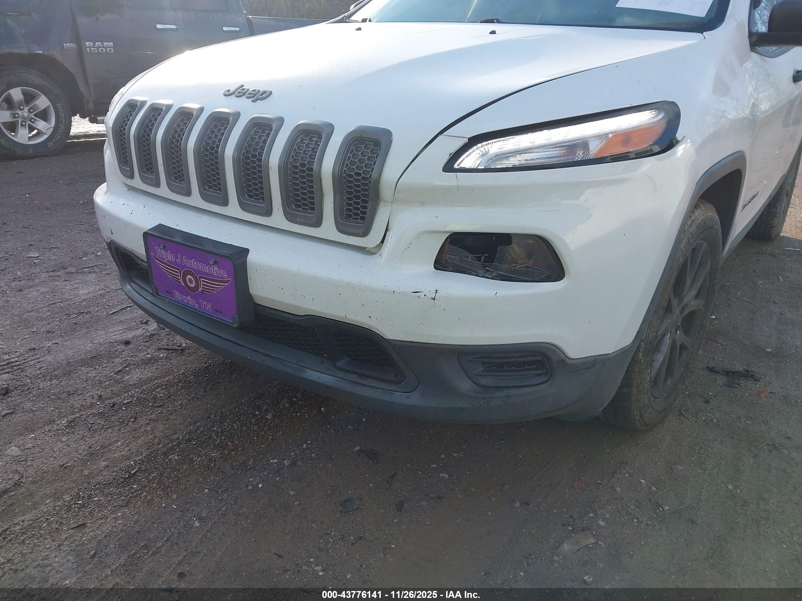 JEEP CHEROKEE image 6
