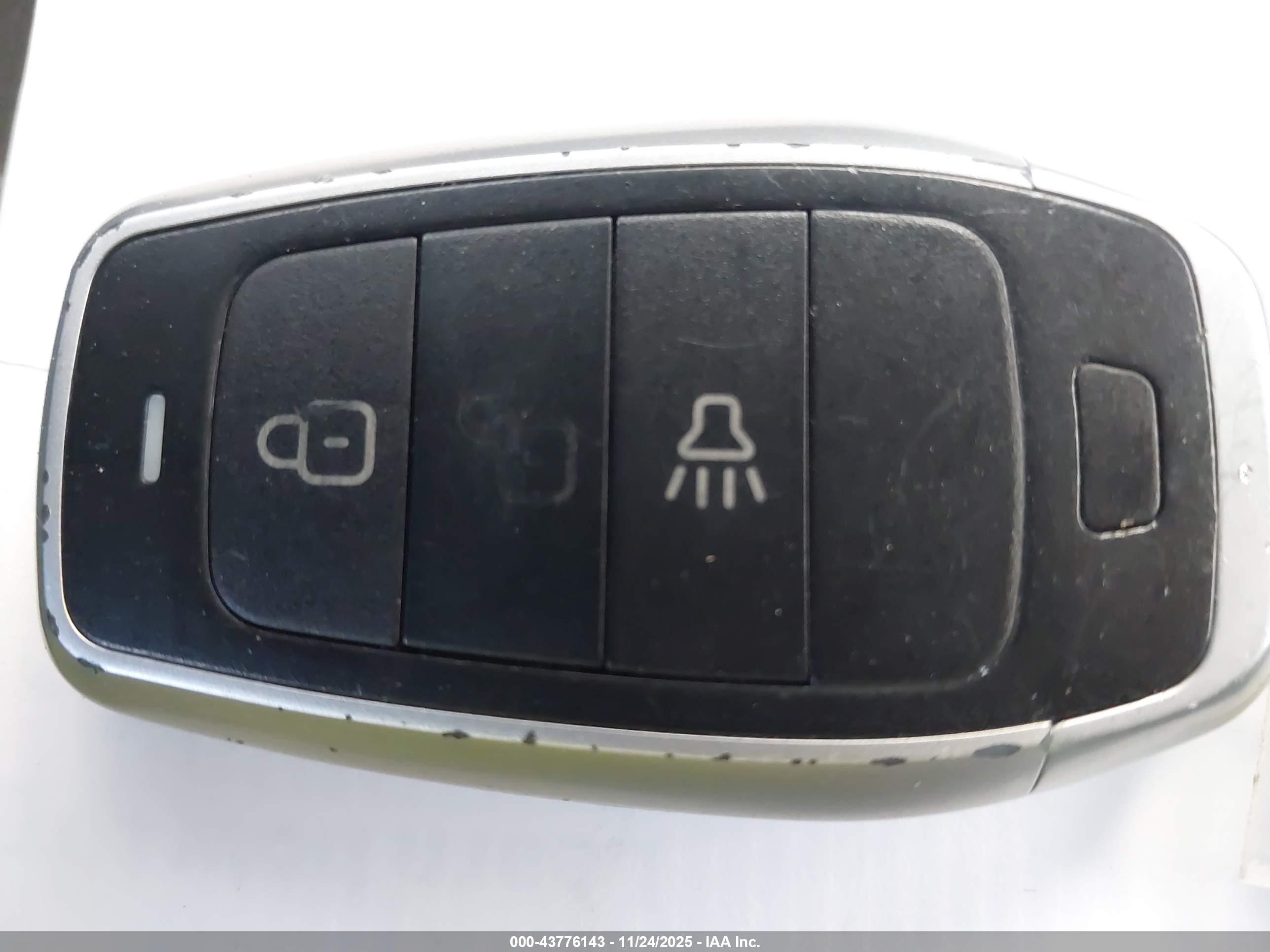 DODGE CHALLENGER image 11