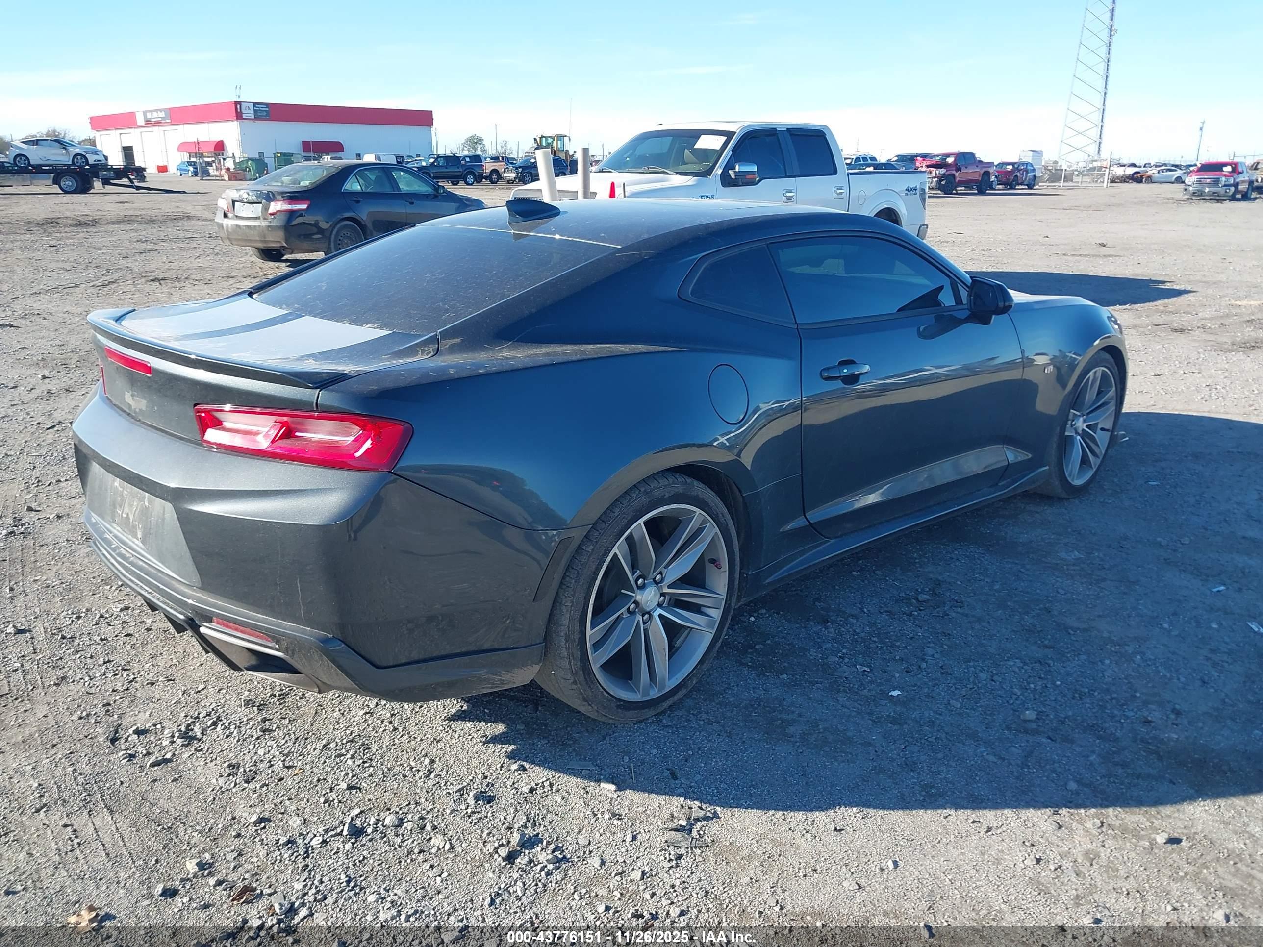 CHEVROLET CAMARO image 4