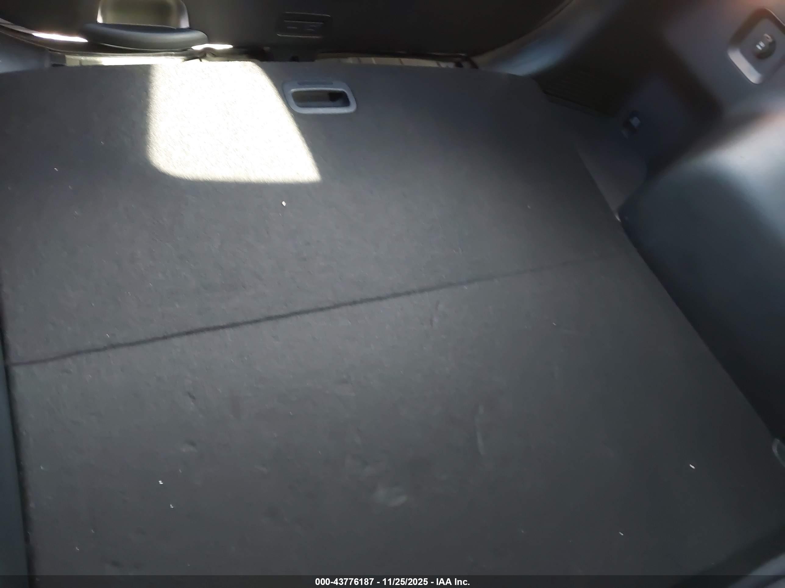 KIA SPORTAGE image 7