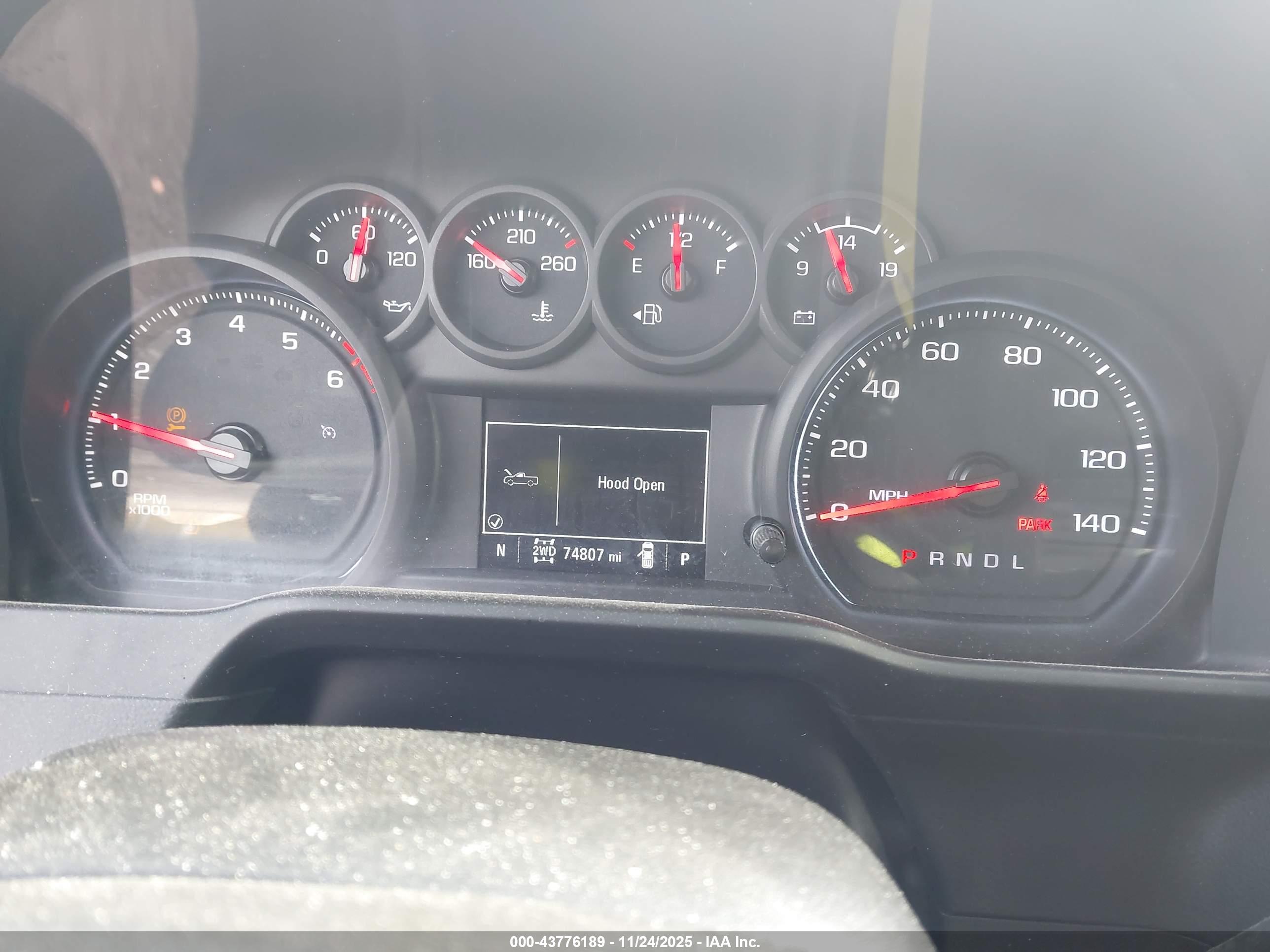CHEVROLET SILVERADO image 7