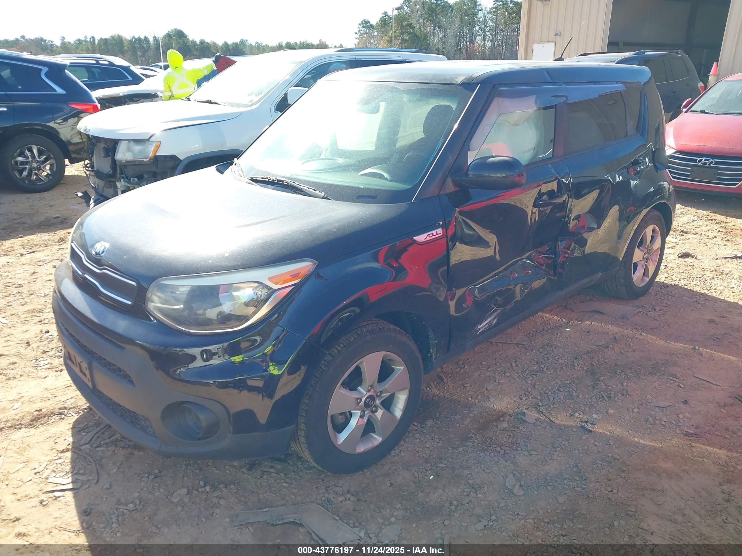 KIA SOUL image 2