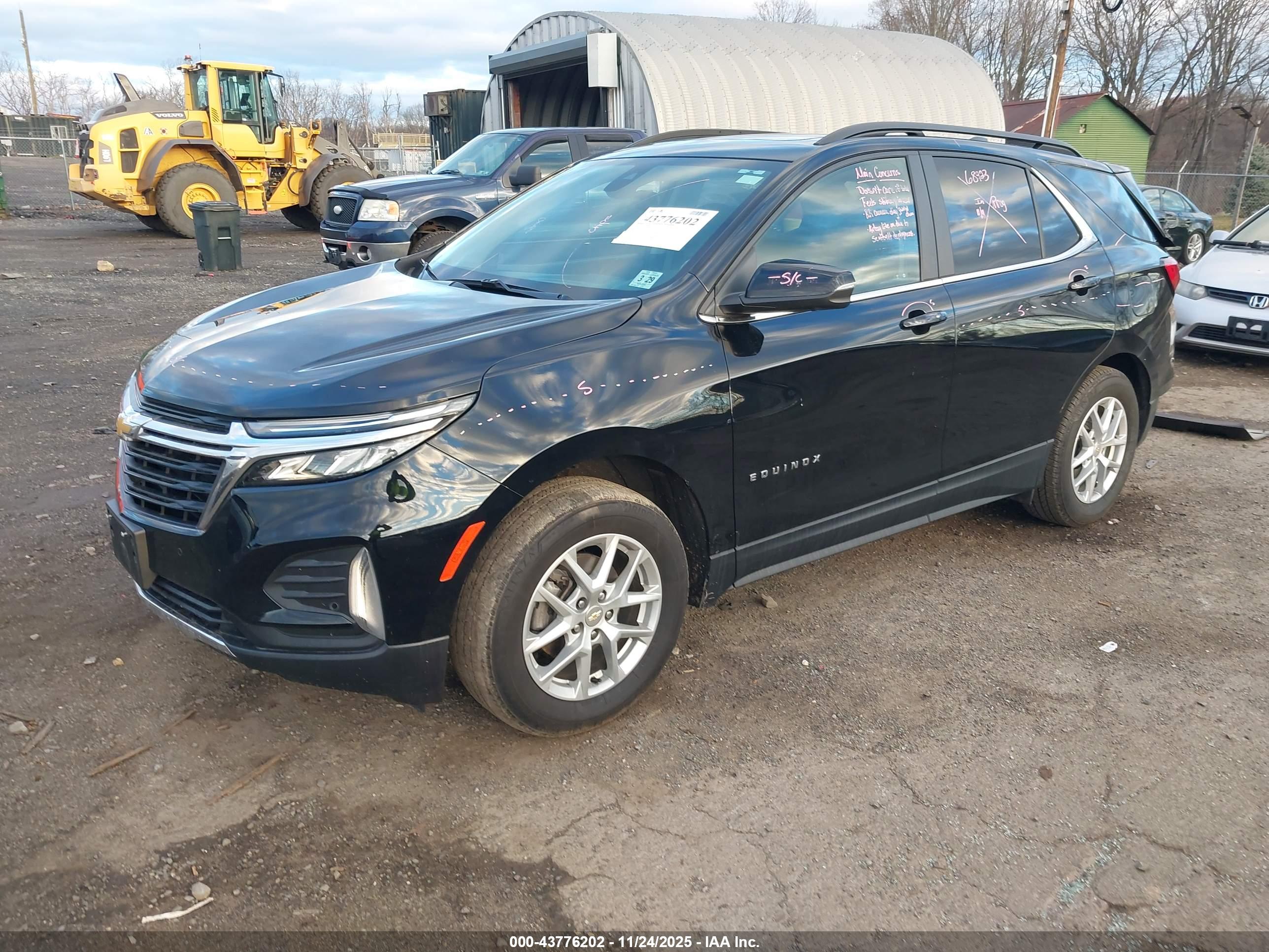 CHEVROLET EQUINOX image 2