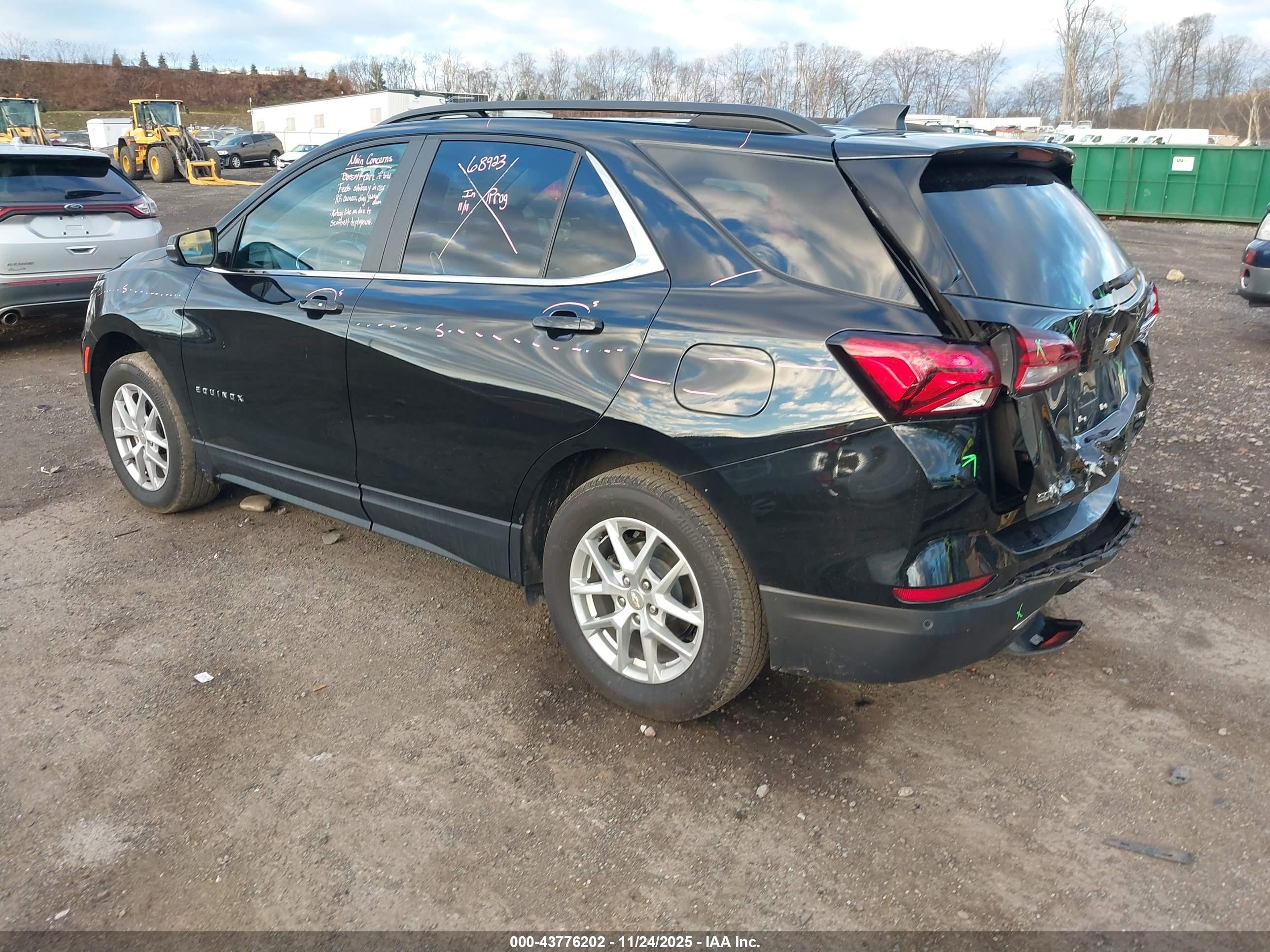 CHEVROLET EQUINOX image 3