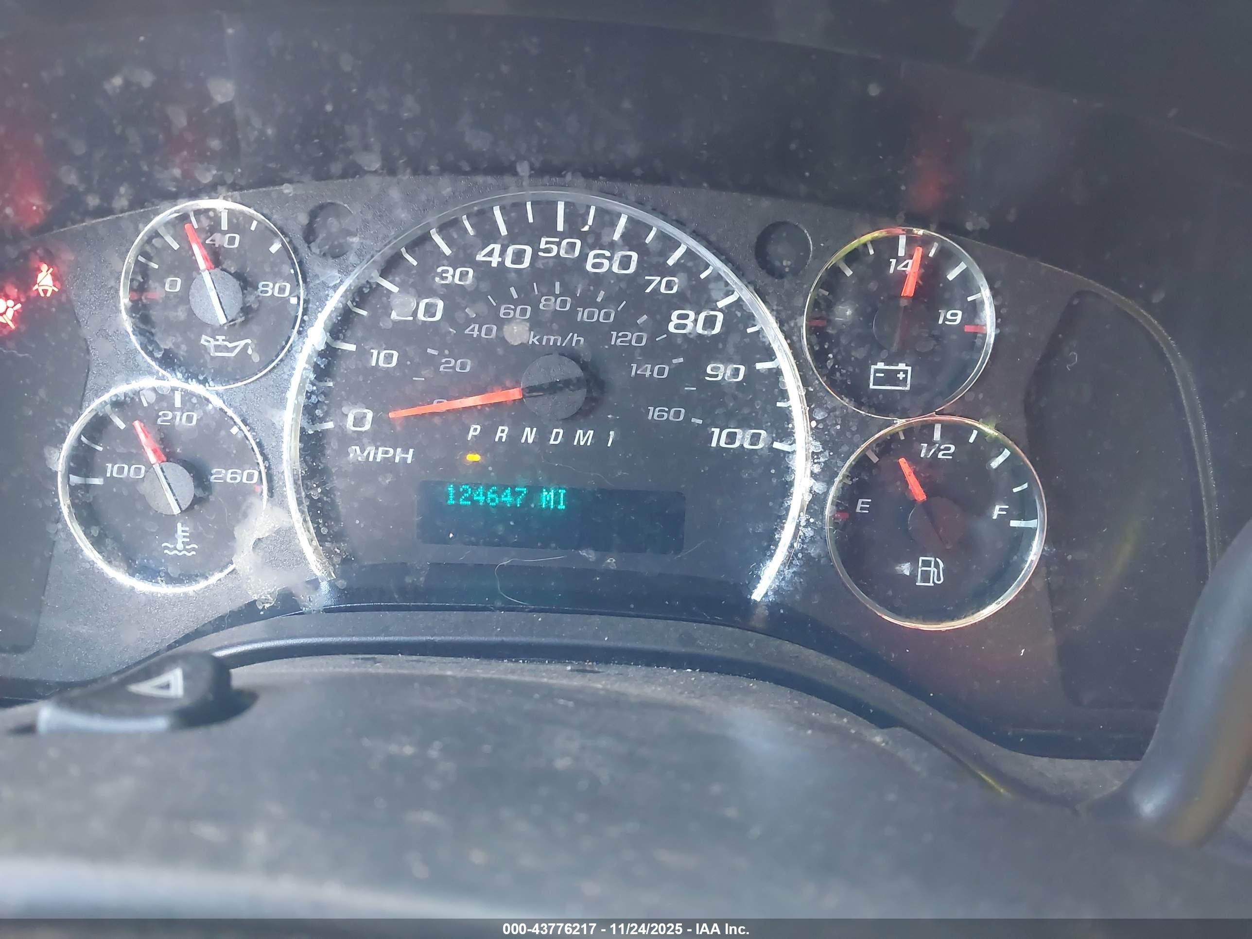 CHEVROLET EXPRESS image 7