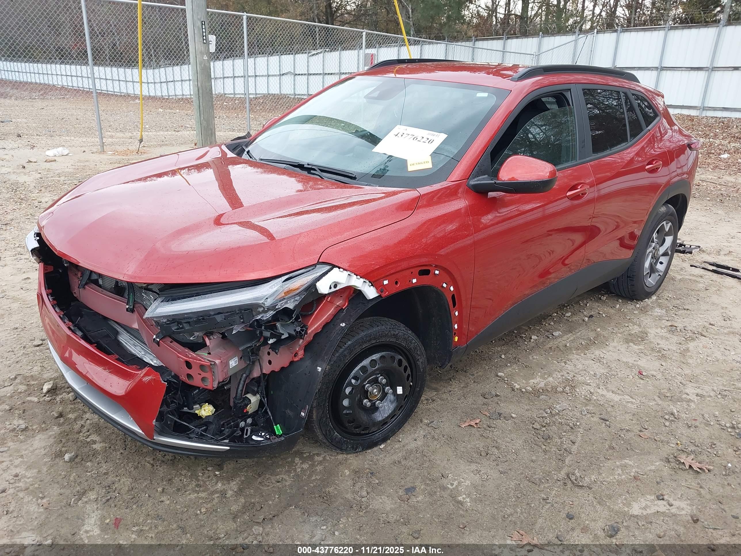 CHEVROLET TRAX image 2