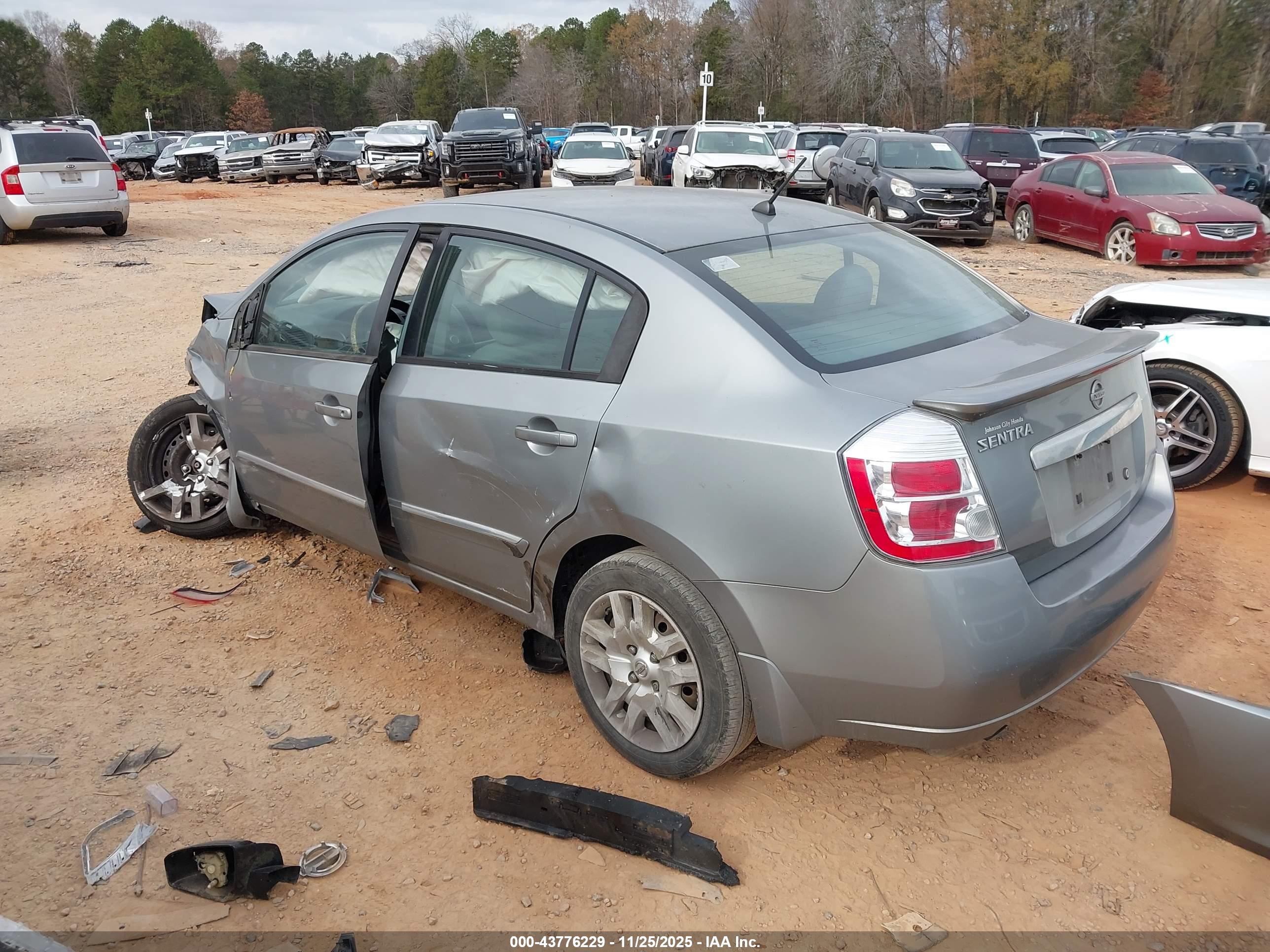 NISSAN SENTRA image 3