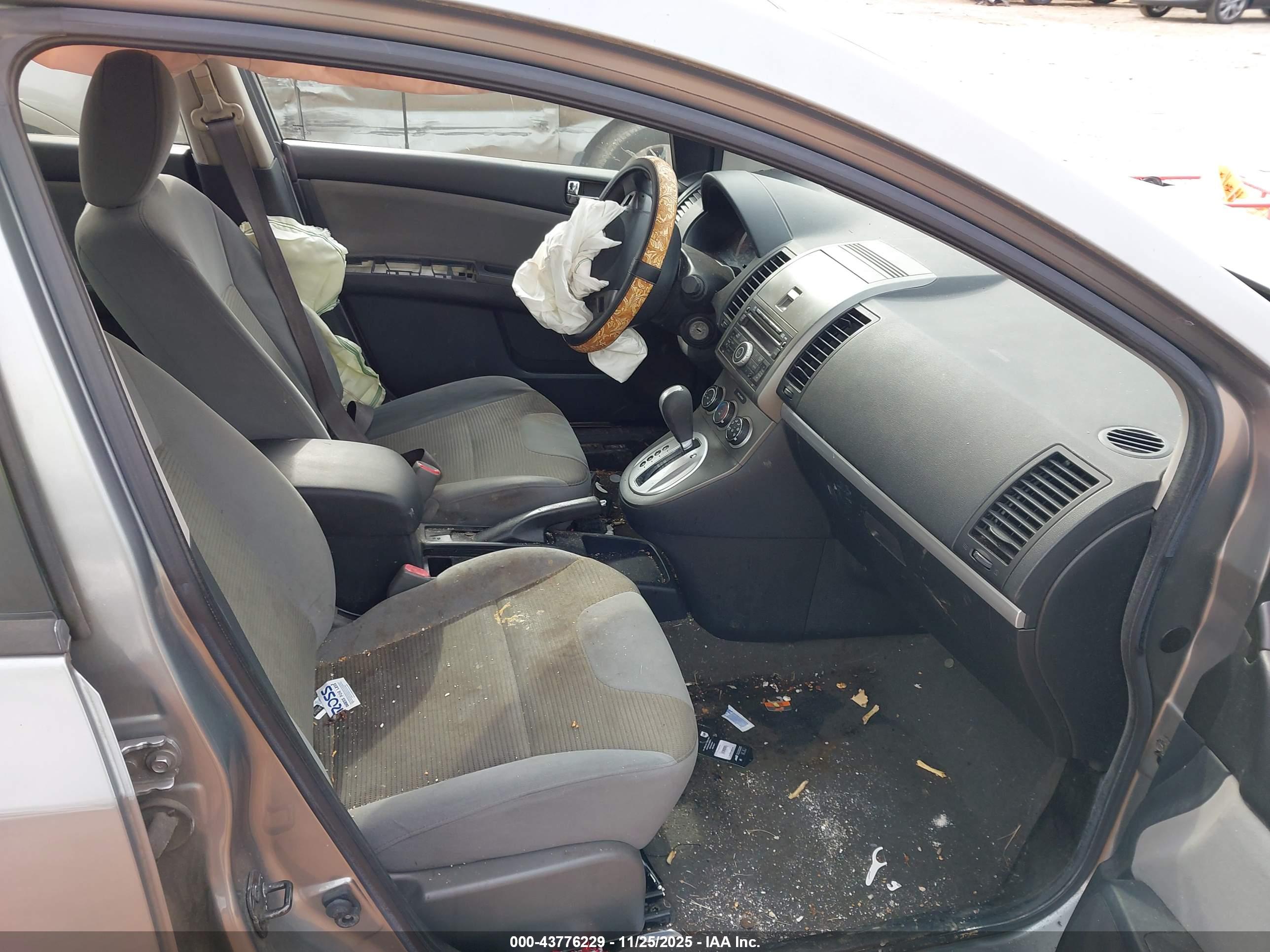 NISSAN SENTRA image 5