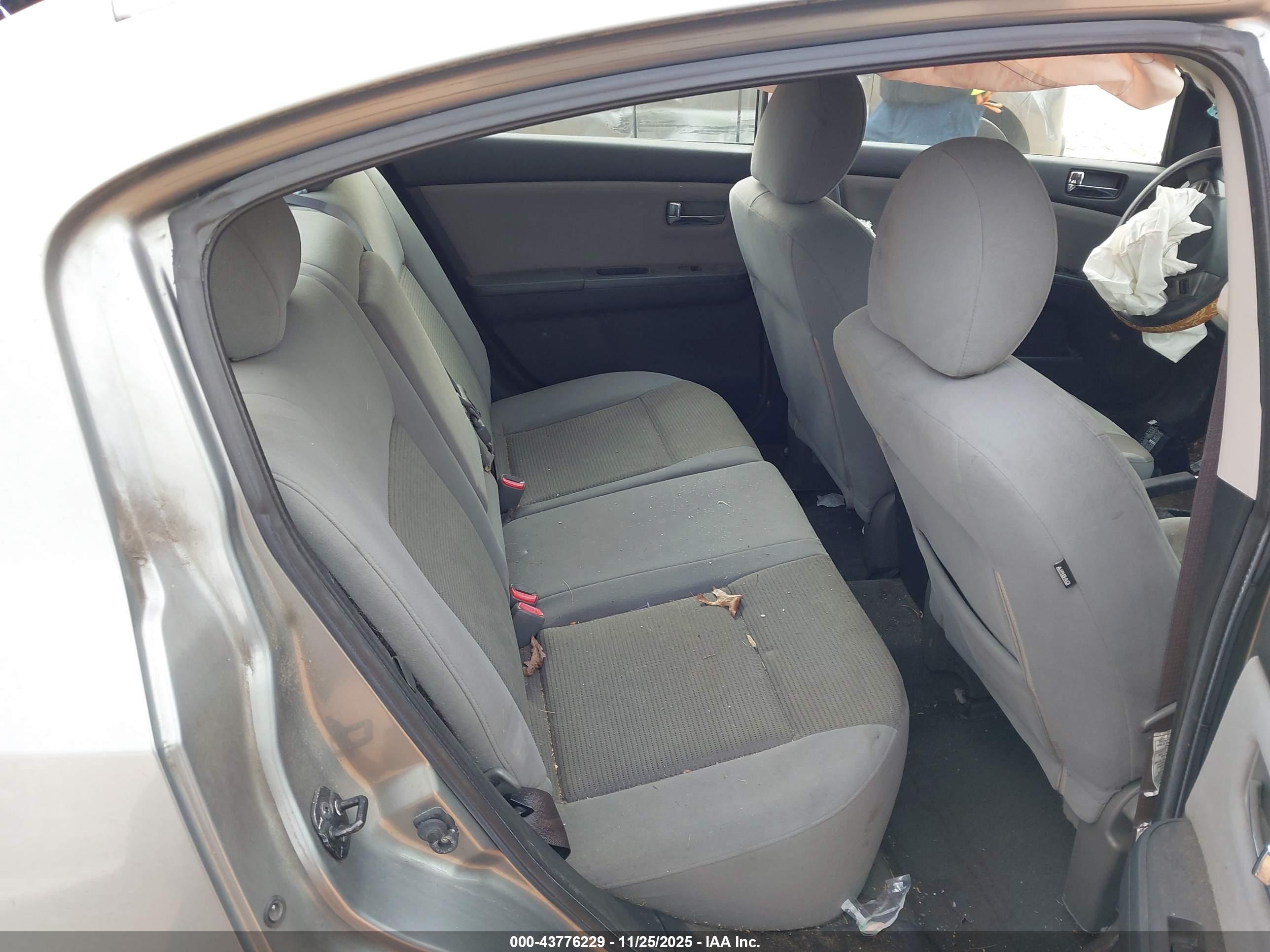 NISSAN SENTRA image 8