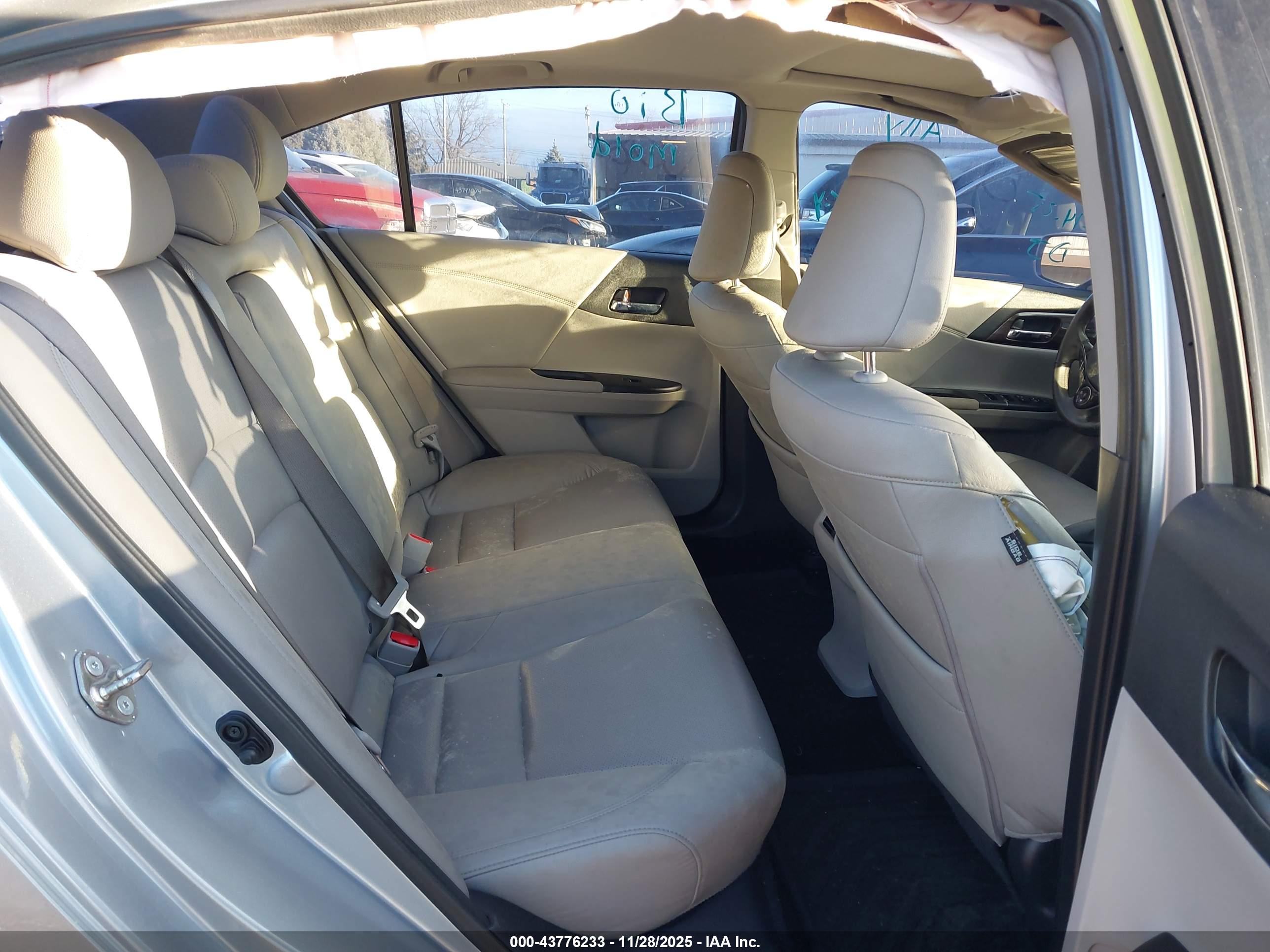 HONDA ACCORD image 8