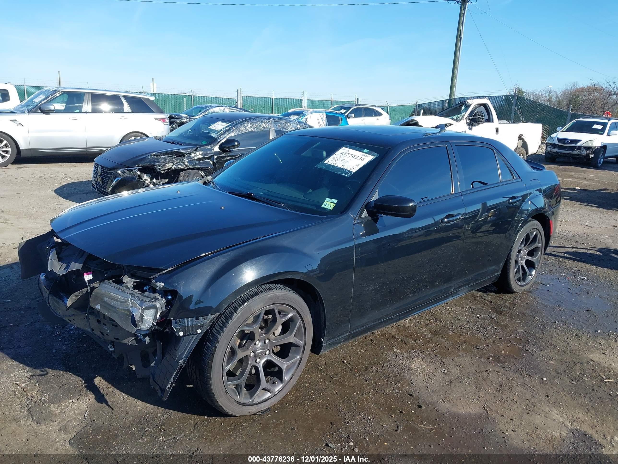 CHRYSLER 300 image 2