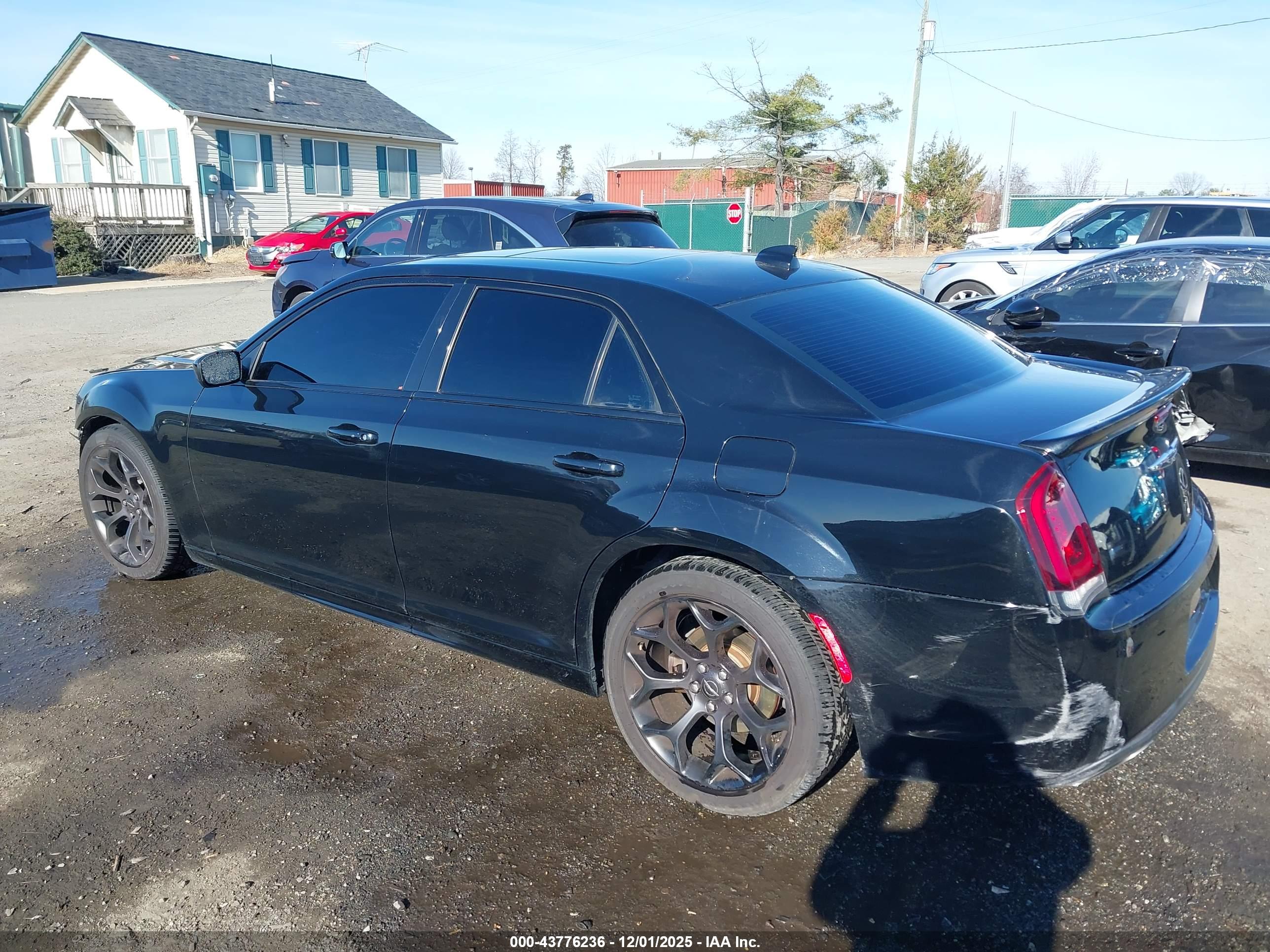 CHRYSLER 300 image 3