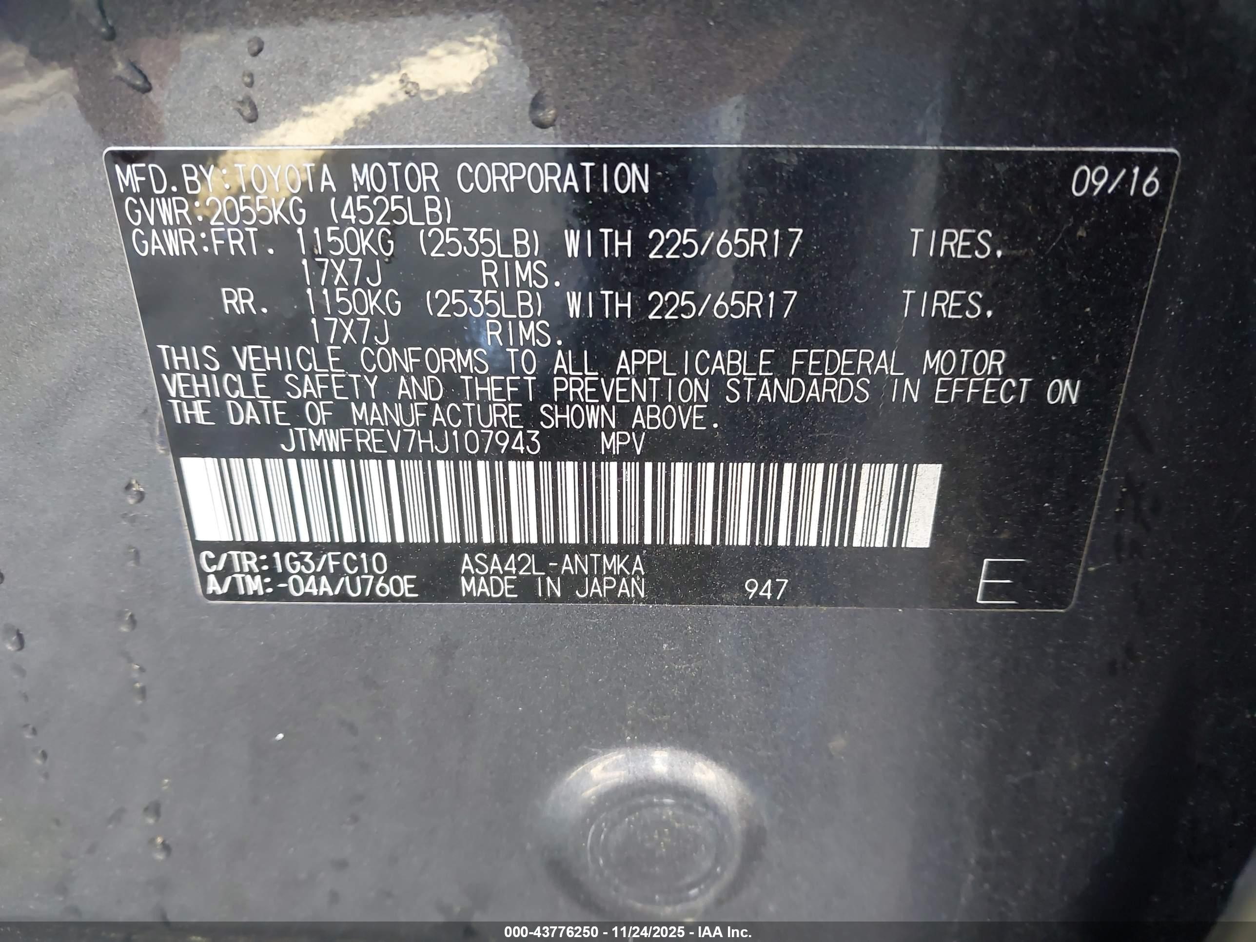 TOYOTA RAV4 image 9