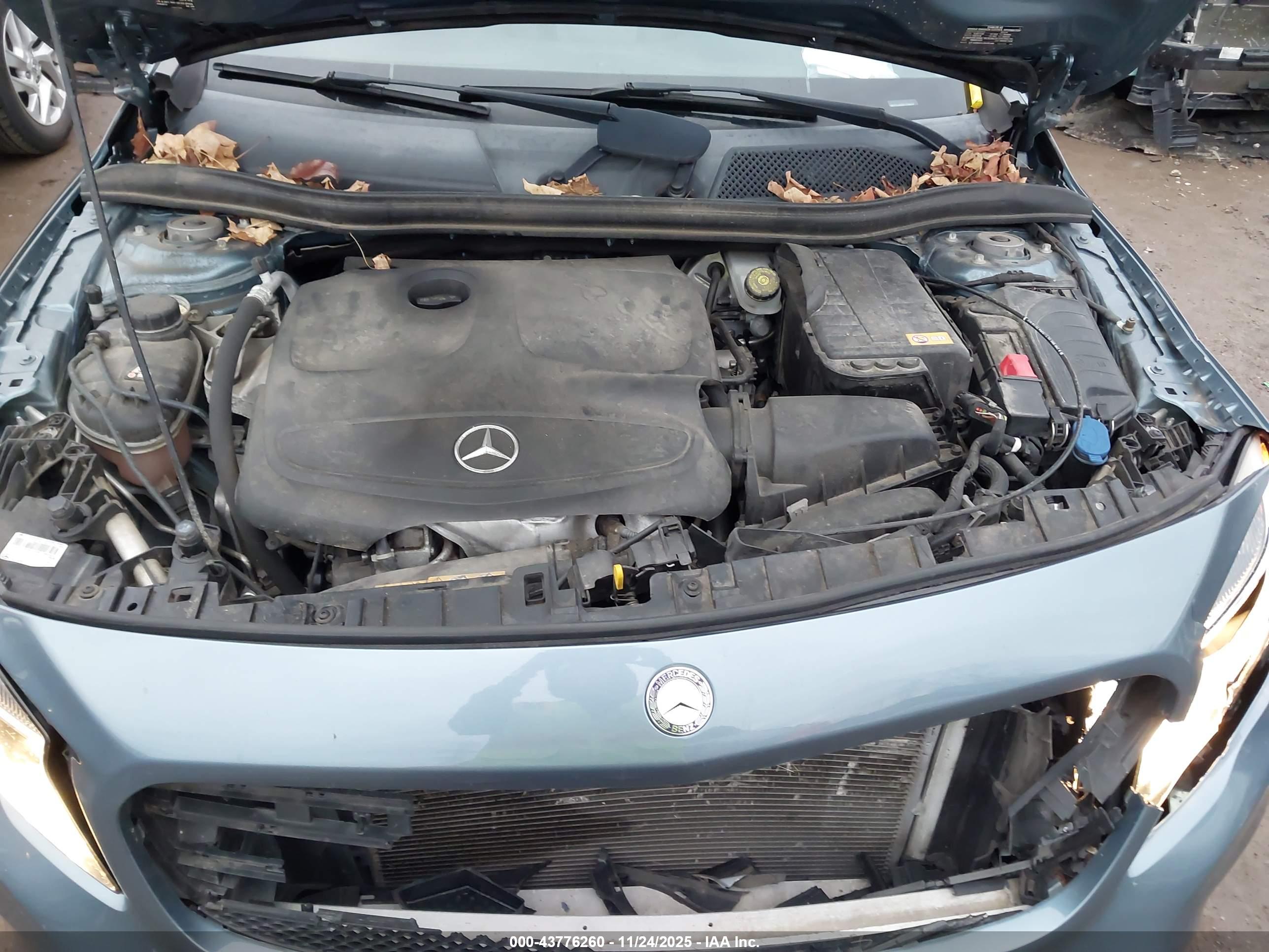 MERCEDES-BENZ GLA image 10