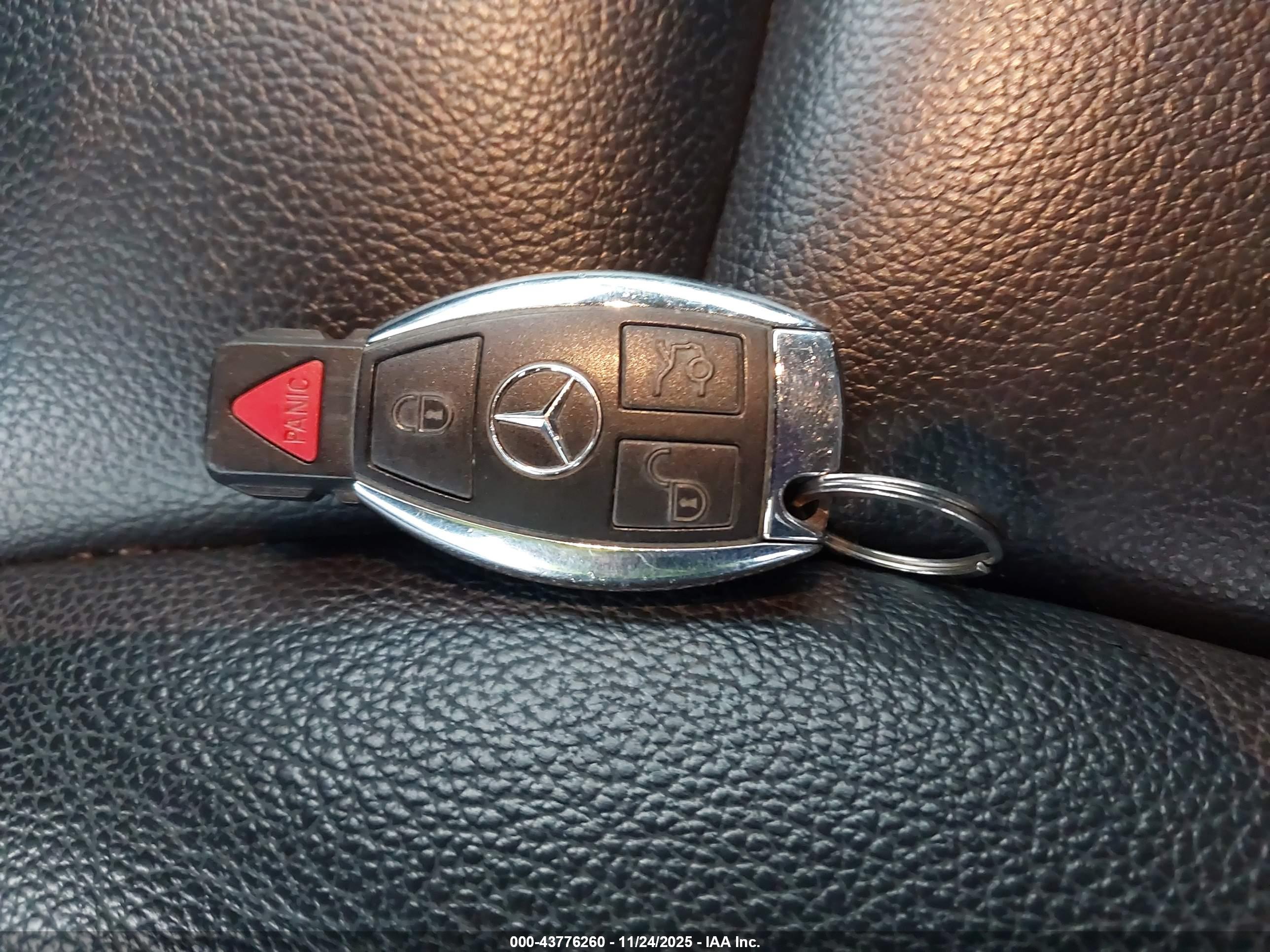 MERCEDES-BENZ GLA image 11