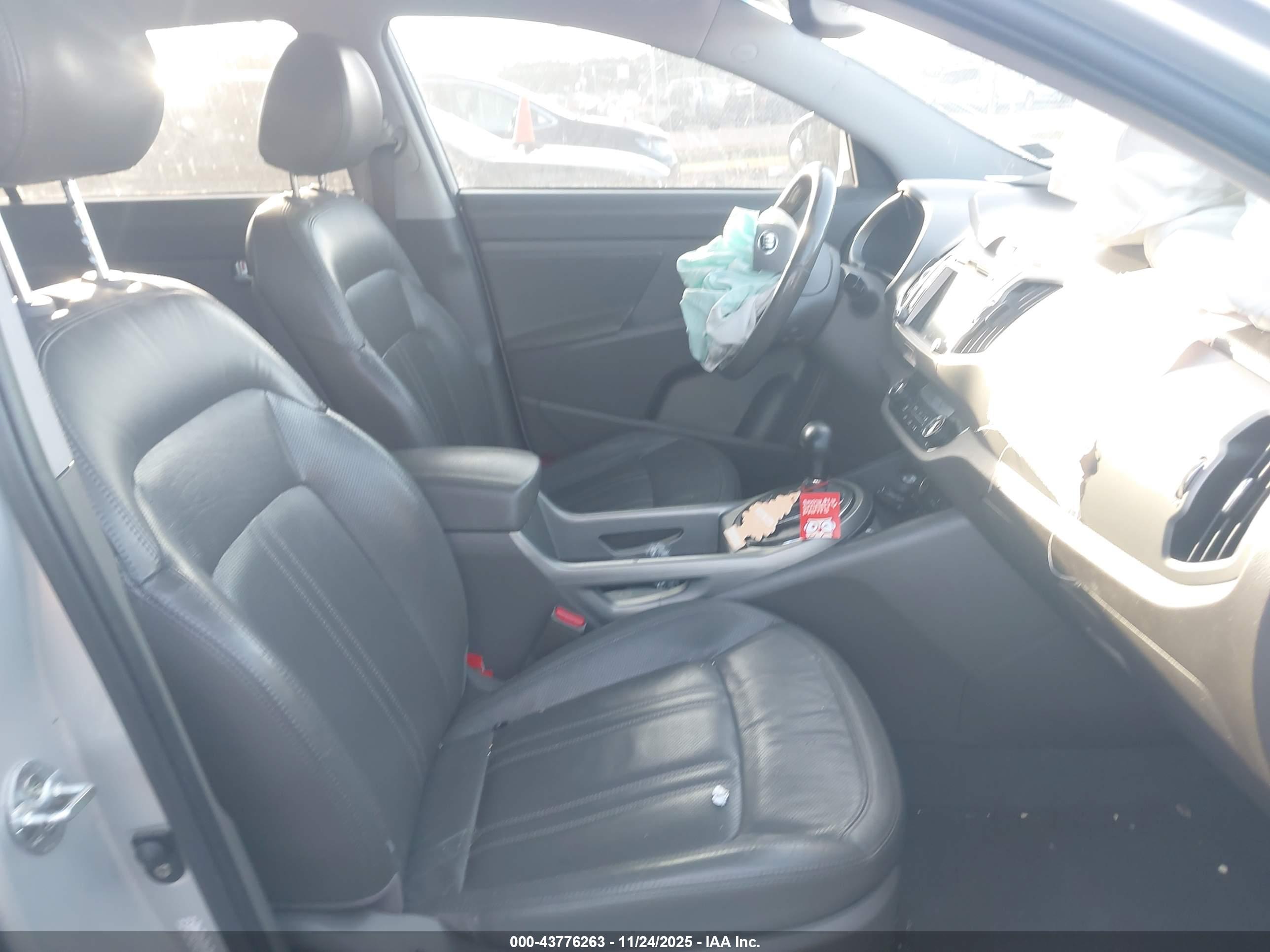 KIA SPORTAGE image 5