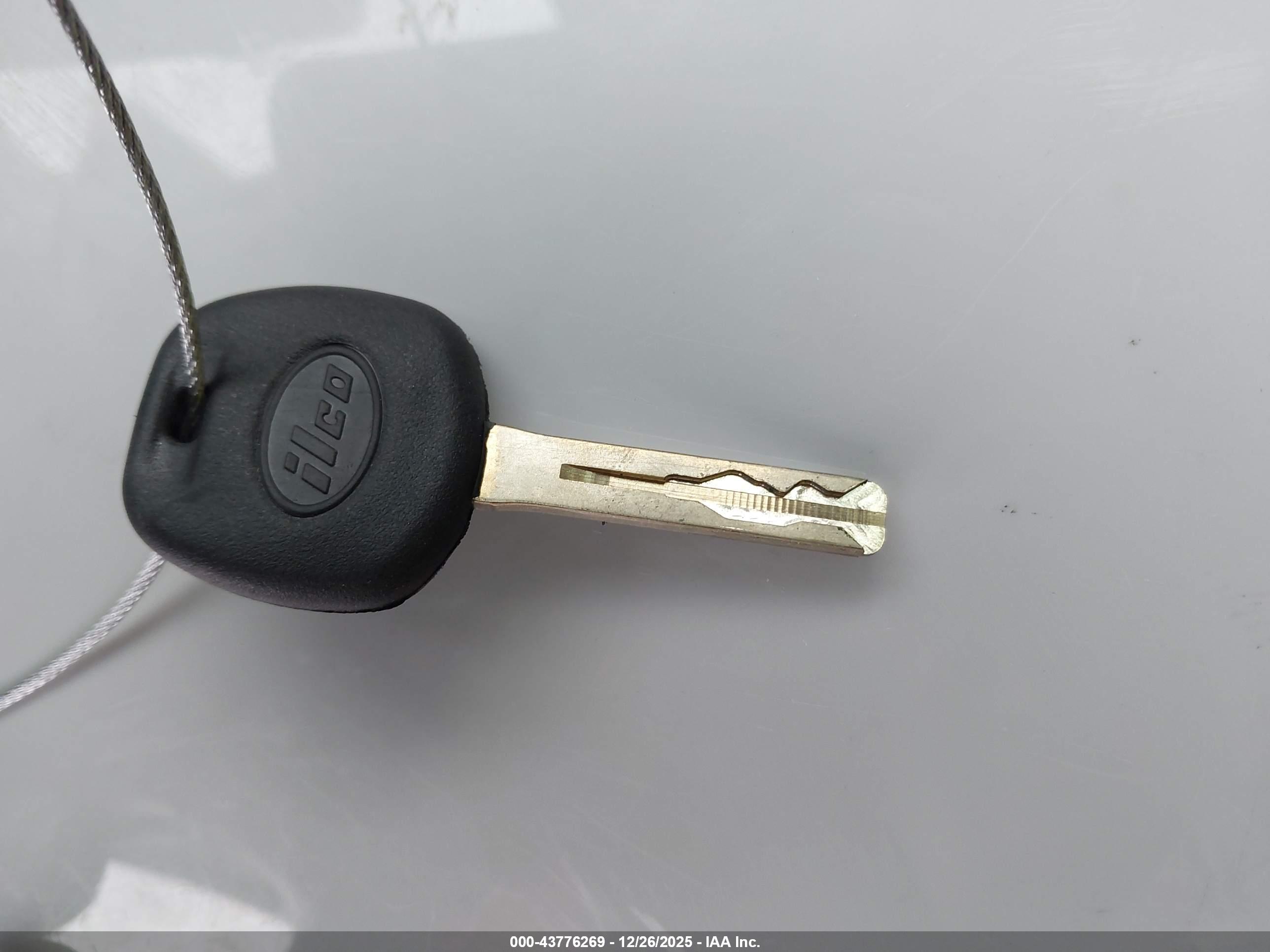 LEXUS ES image 11