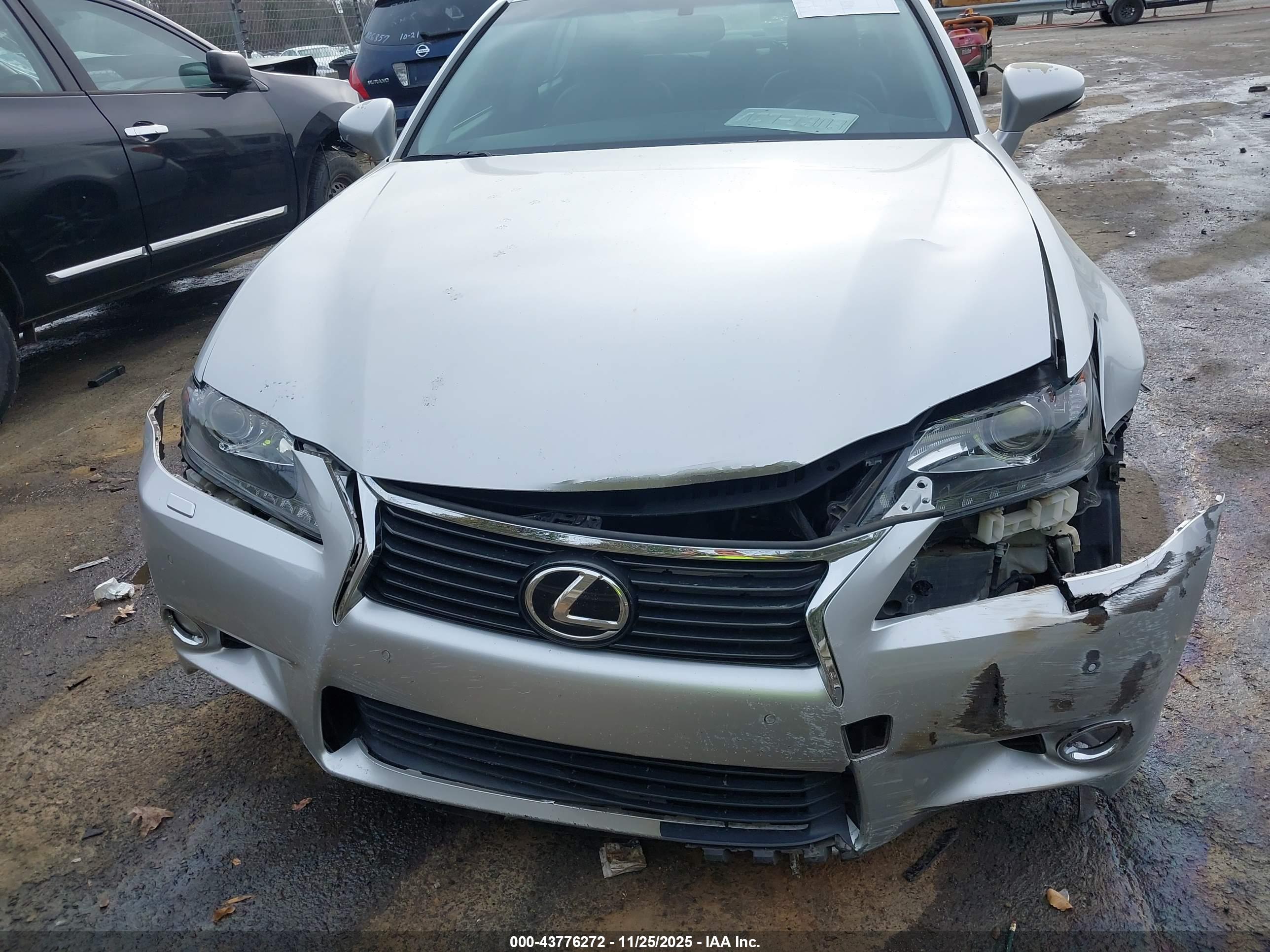 LEXUS GS image 6