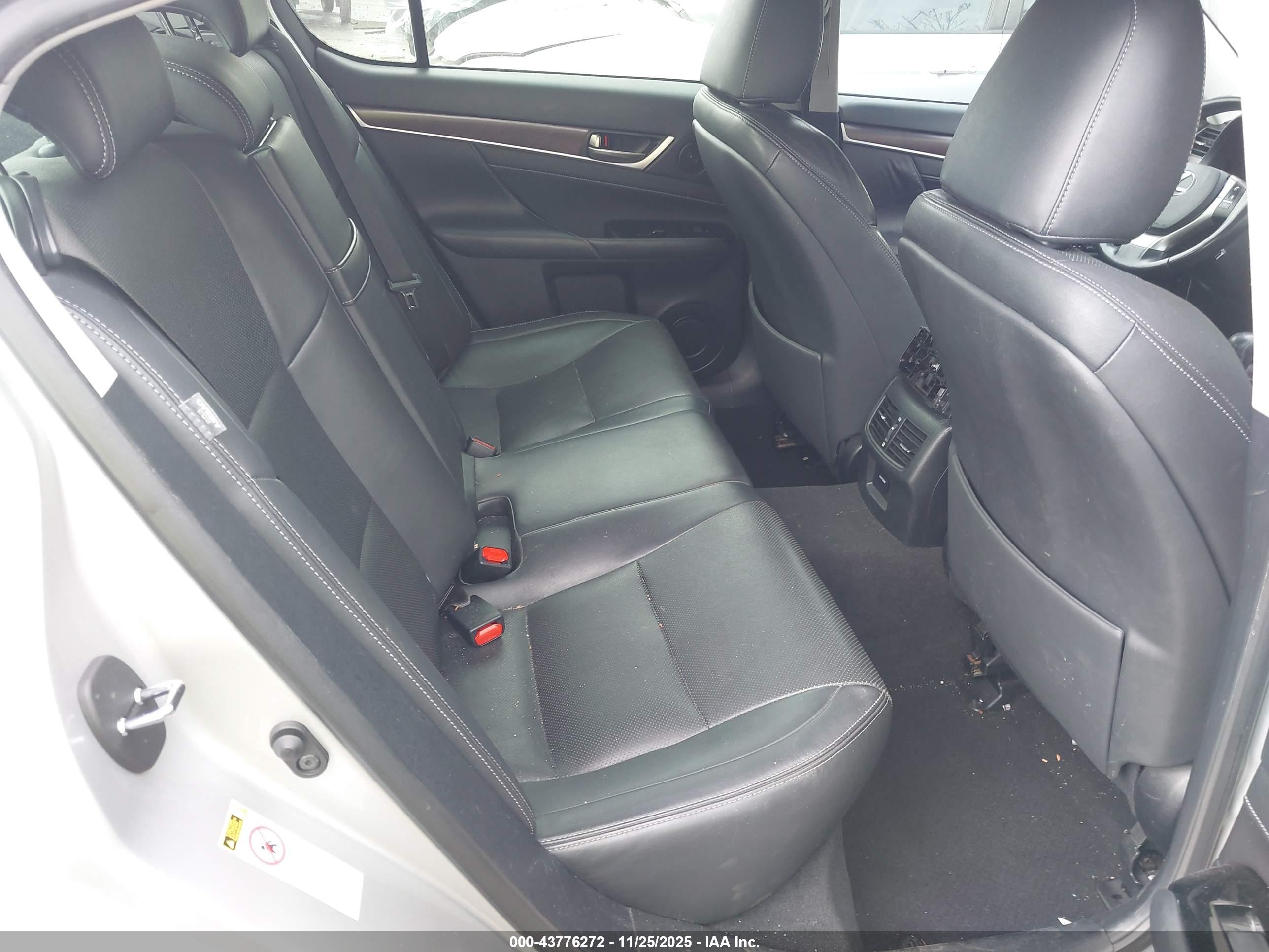 LEXUS GS image 8