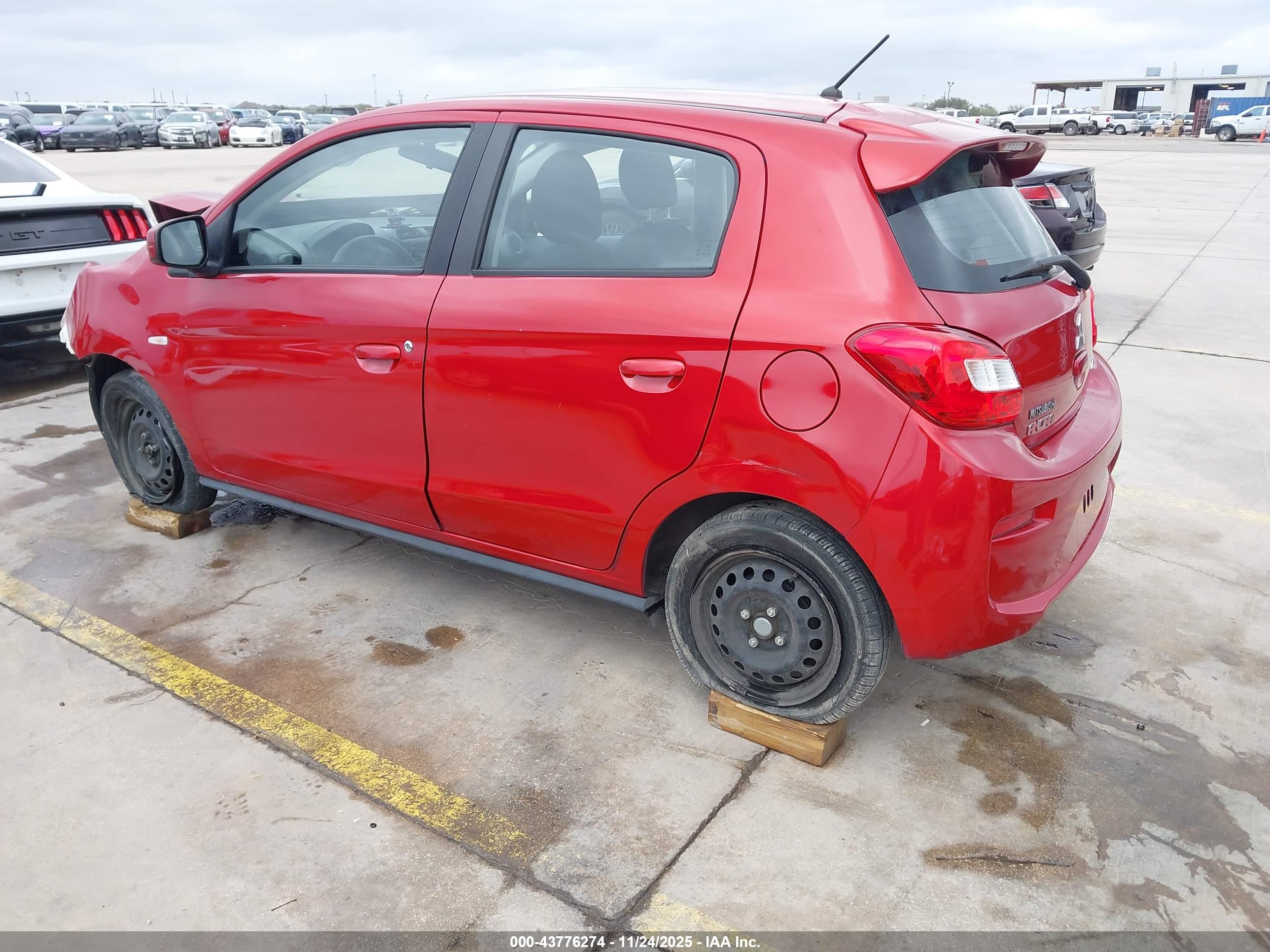 MITSUBISHI MIRAGE image 3