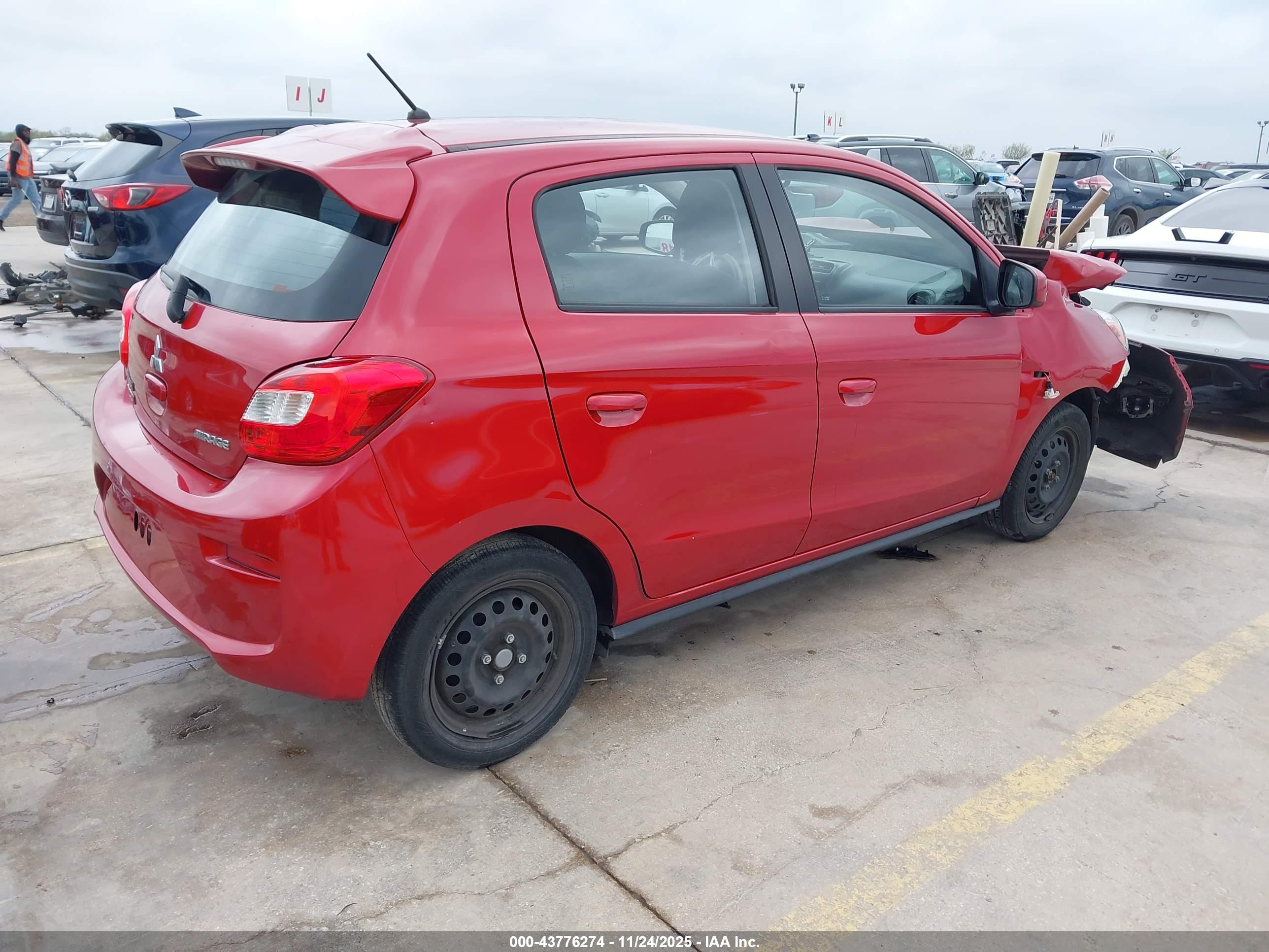 MITSUBISHI MIRAGE image 4