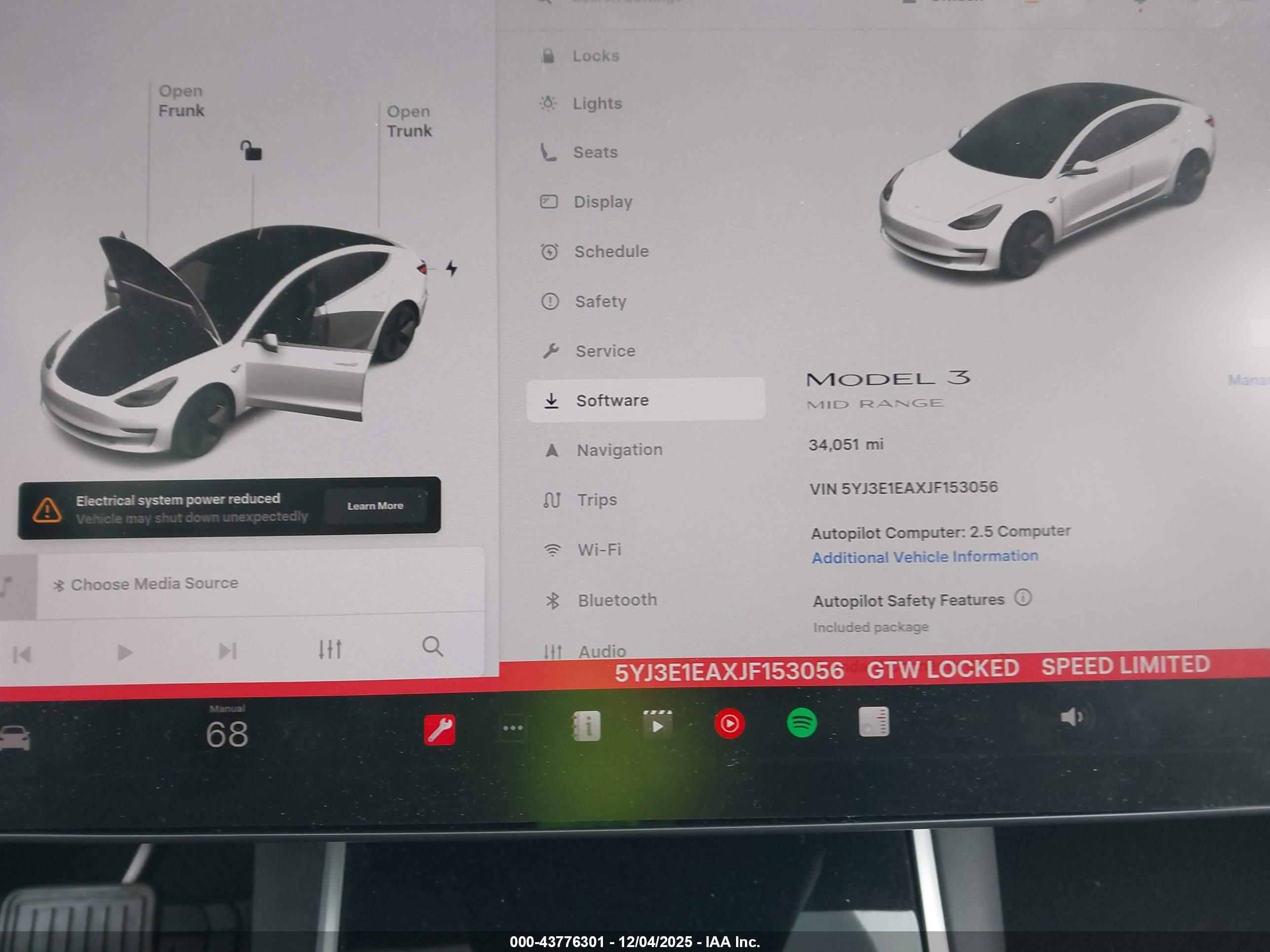 TESLA MODEL image 7