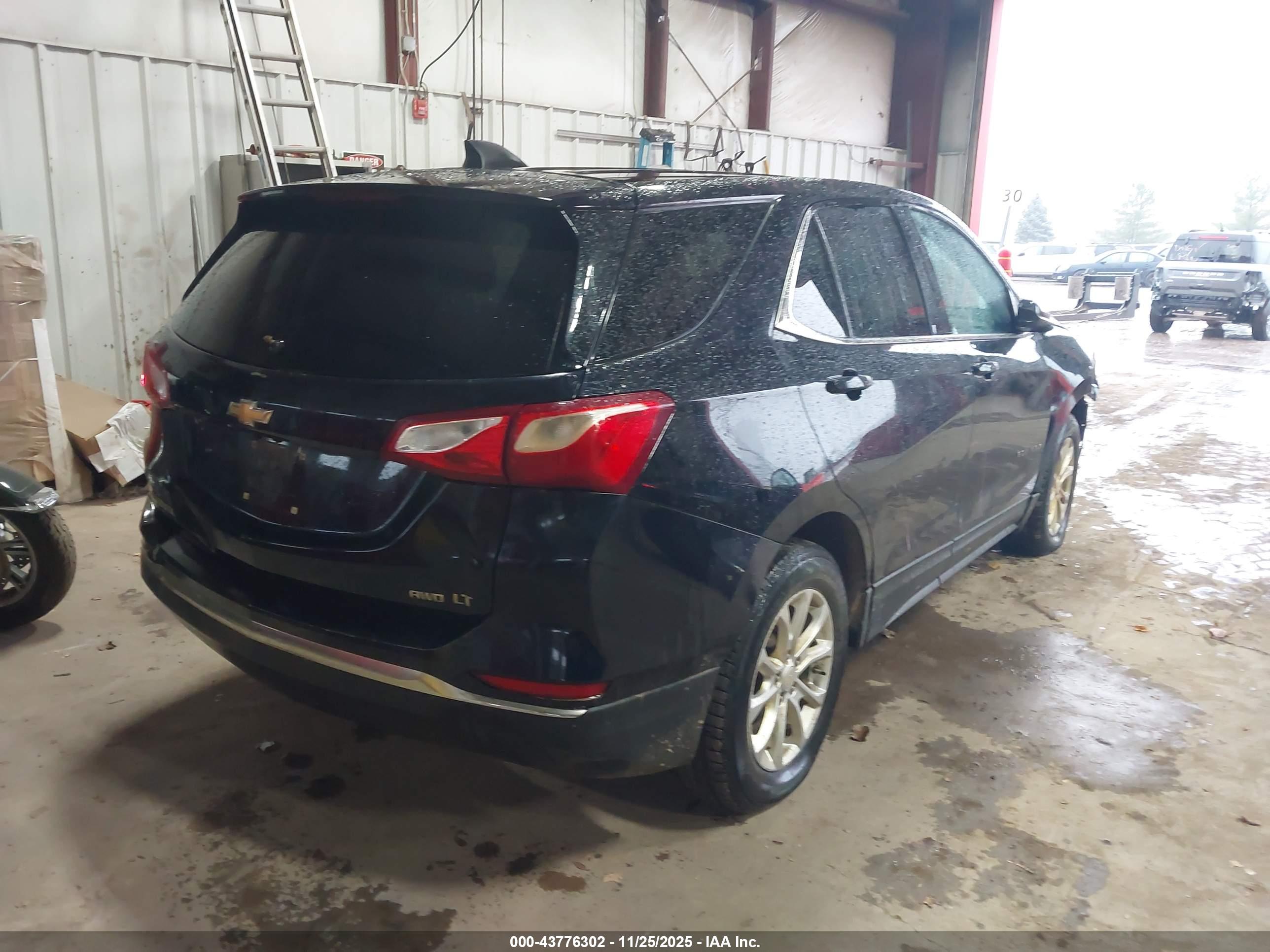 CHEVROLET EQUINOX image 4