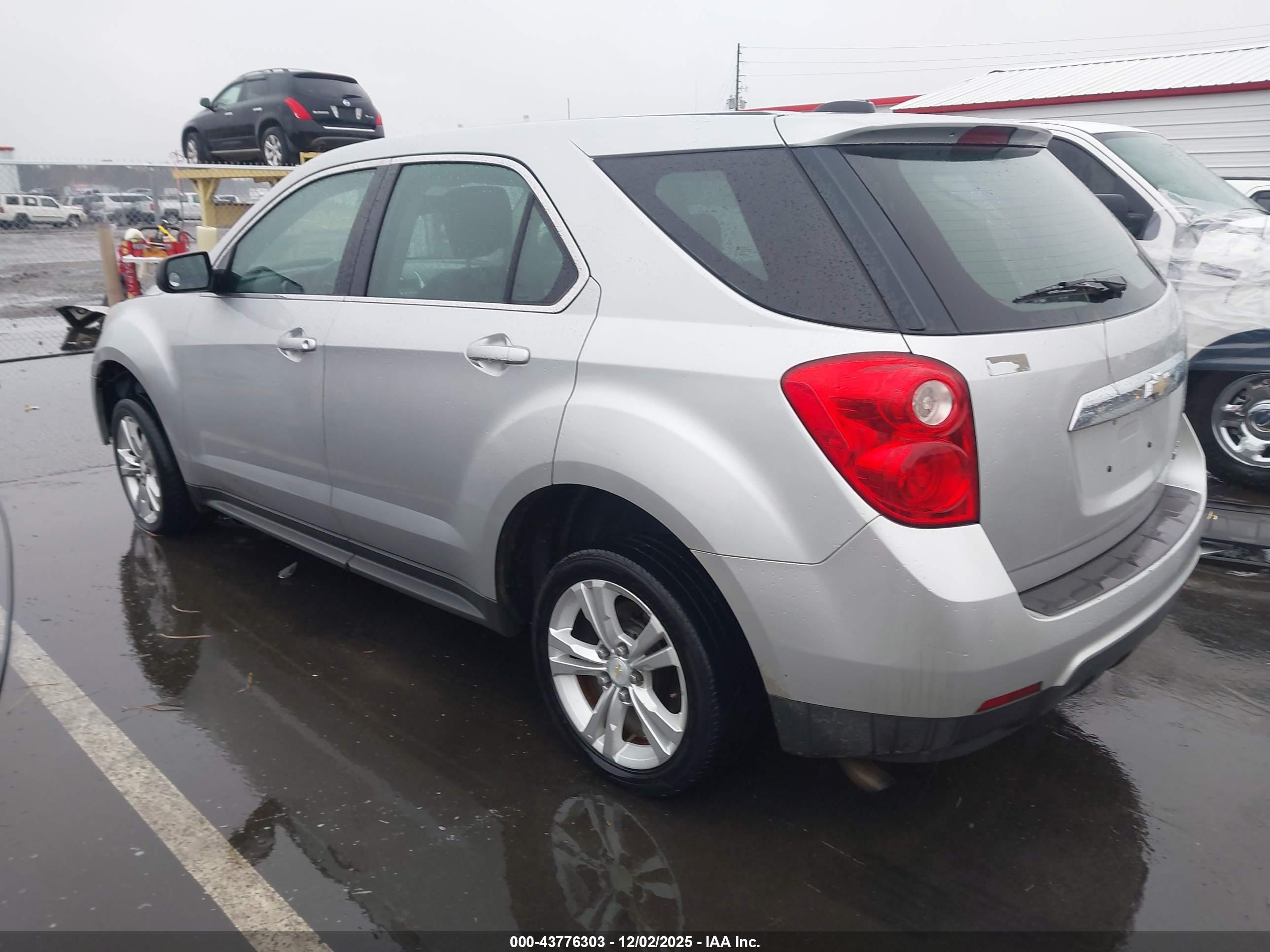 CHEVROLET EQUINOX image 3